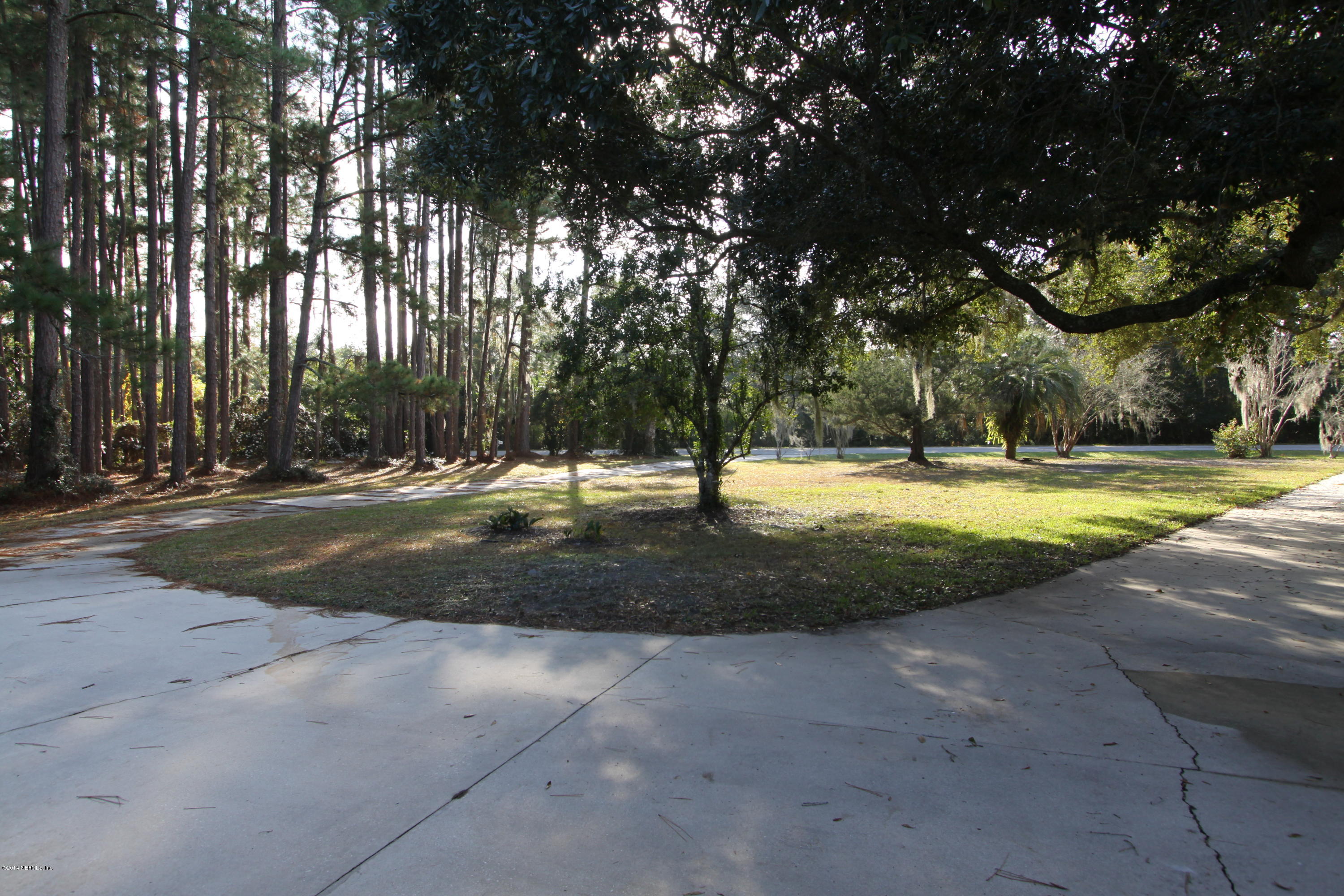 3659 Westover Road Fleming Island, FL 32003 - Photo 41 of 43 Front yard and circular drive