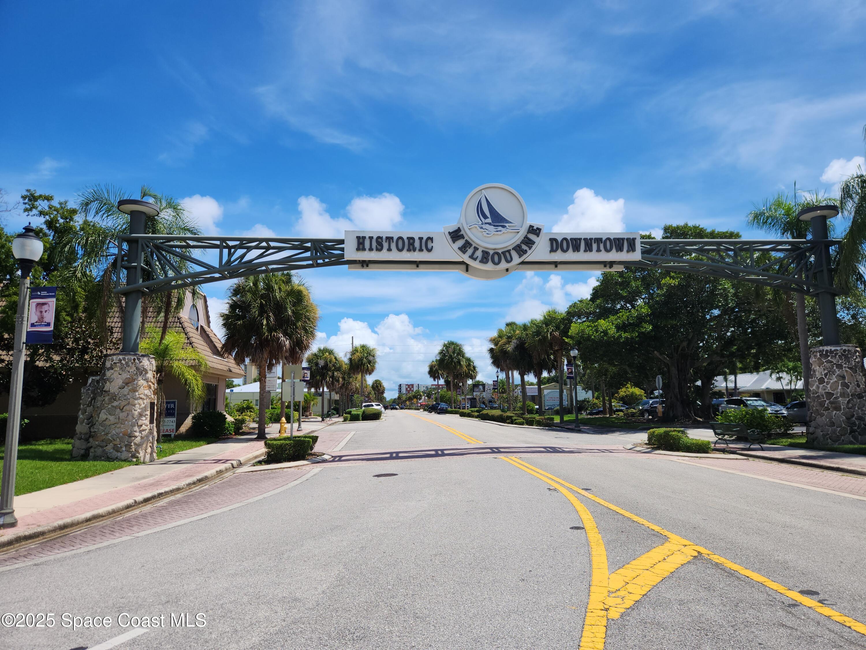 409 Roxy Avenue Melbourne, FL 32901 - Photo 4 of 4 a swimming pool with outdoor space