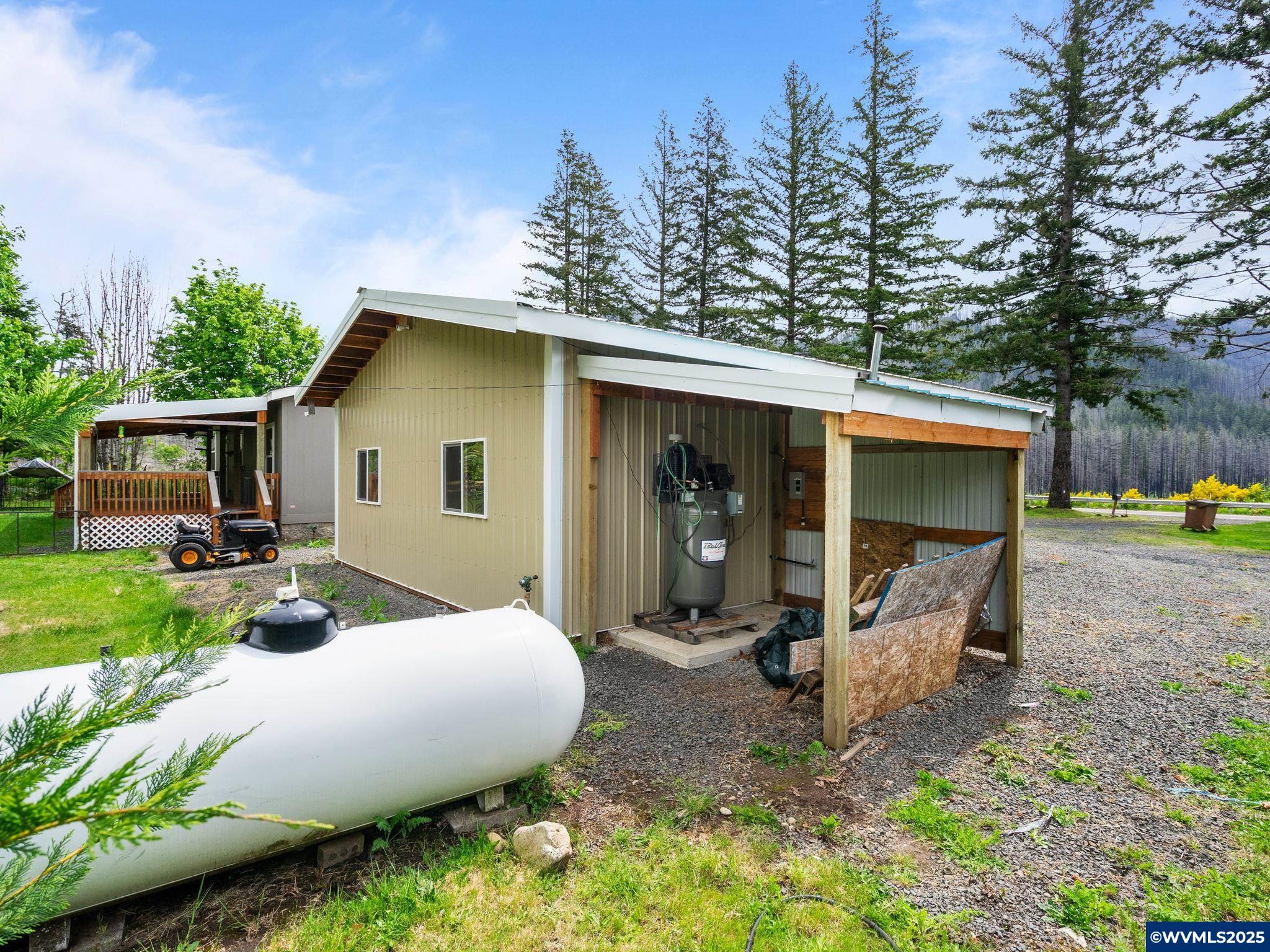 33635 North Fork Road Lyons, OR 97358 - Photo 36 of 42