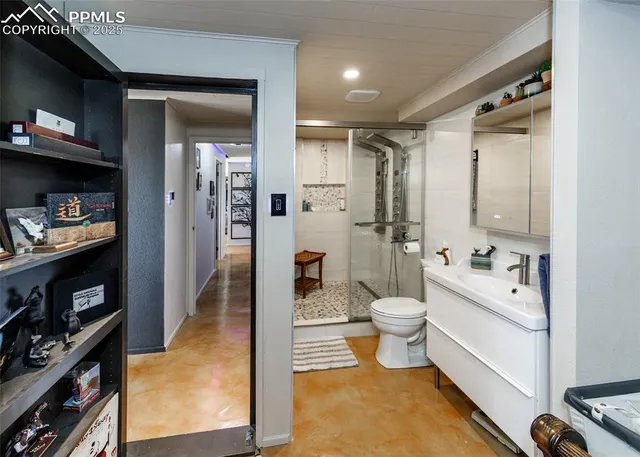 $310,000 | 411 Lakewood Circle, Unit C706, Colorado Springs, CO 80910