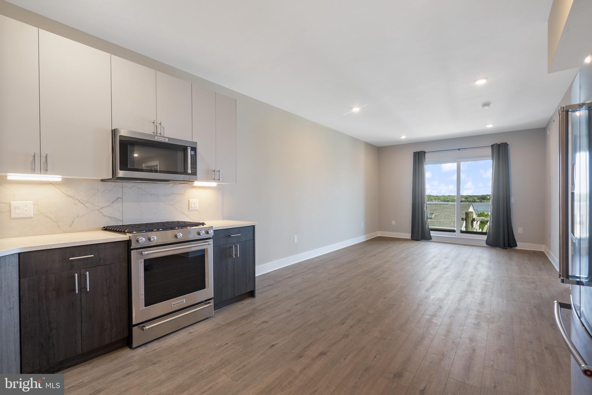 408-10 North Front Street, Unit 5 Philadelphia, PA 19123 - Photo 3 of 22