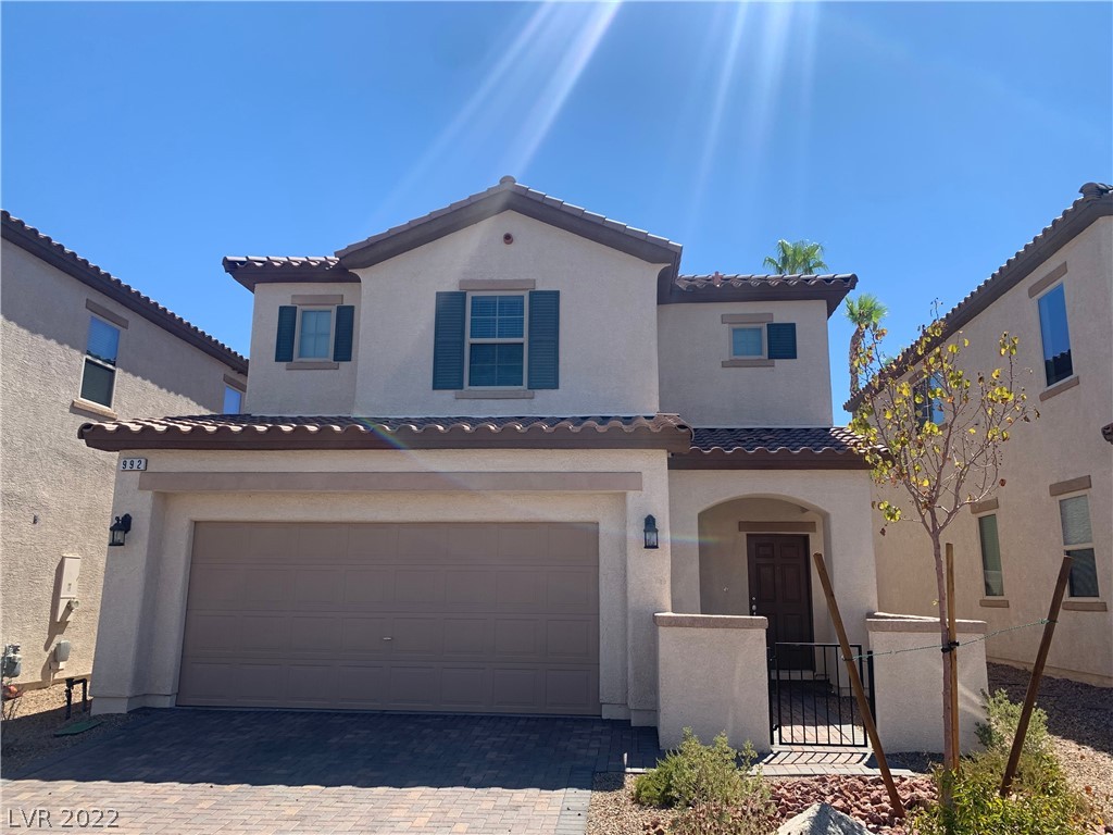 992 Via Del Campo, Henderson, NV 89011 Compass