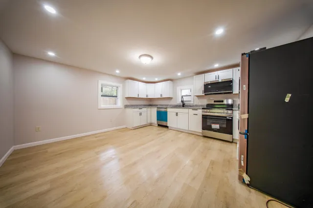 $420,000 | 71 Pearl Street, Bath, ME 04530