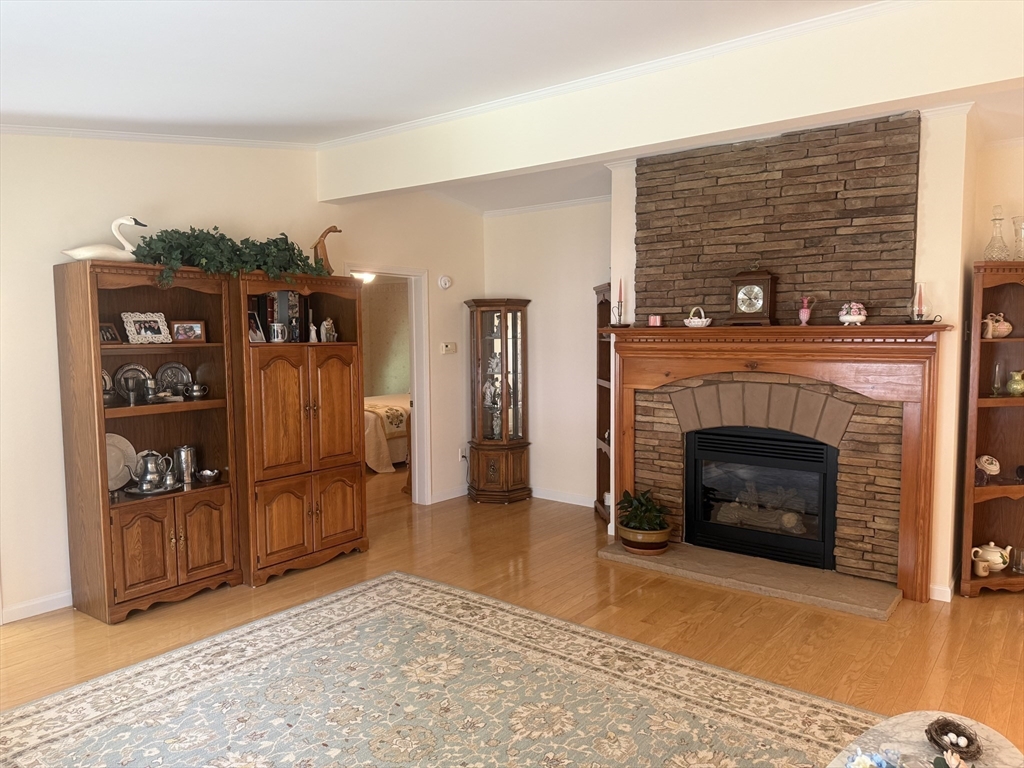 303 Blueberry Circle Middleboro, MA 02346 - Photo 6 of 36