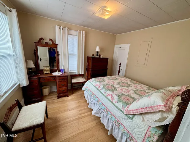 $189,900 | 313 School Street, Erwin, TN 37650