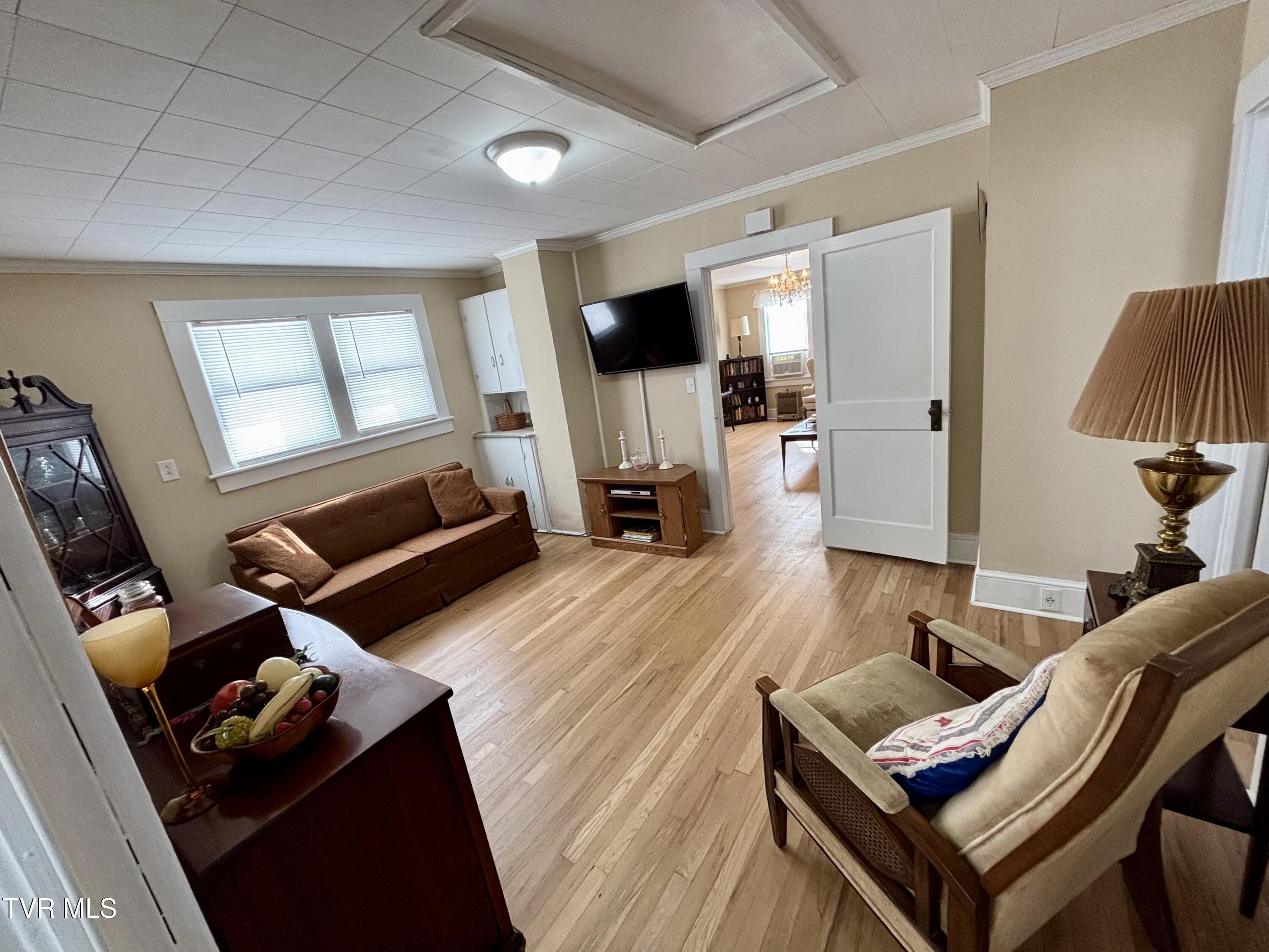 313 School Street Erwin, TN 37650 - Photo 16 of 21 IMG_6509