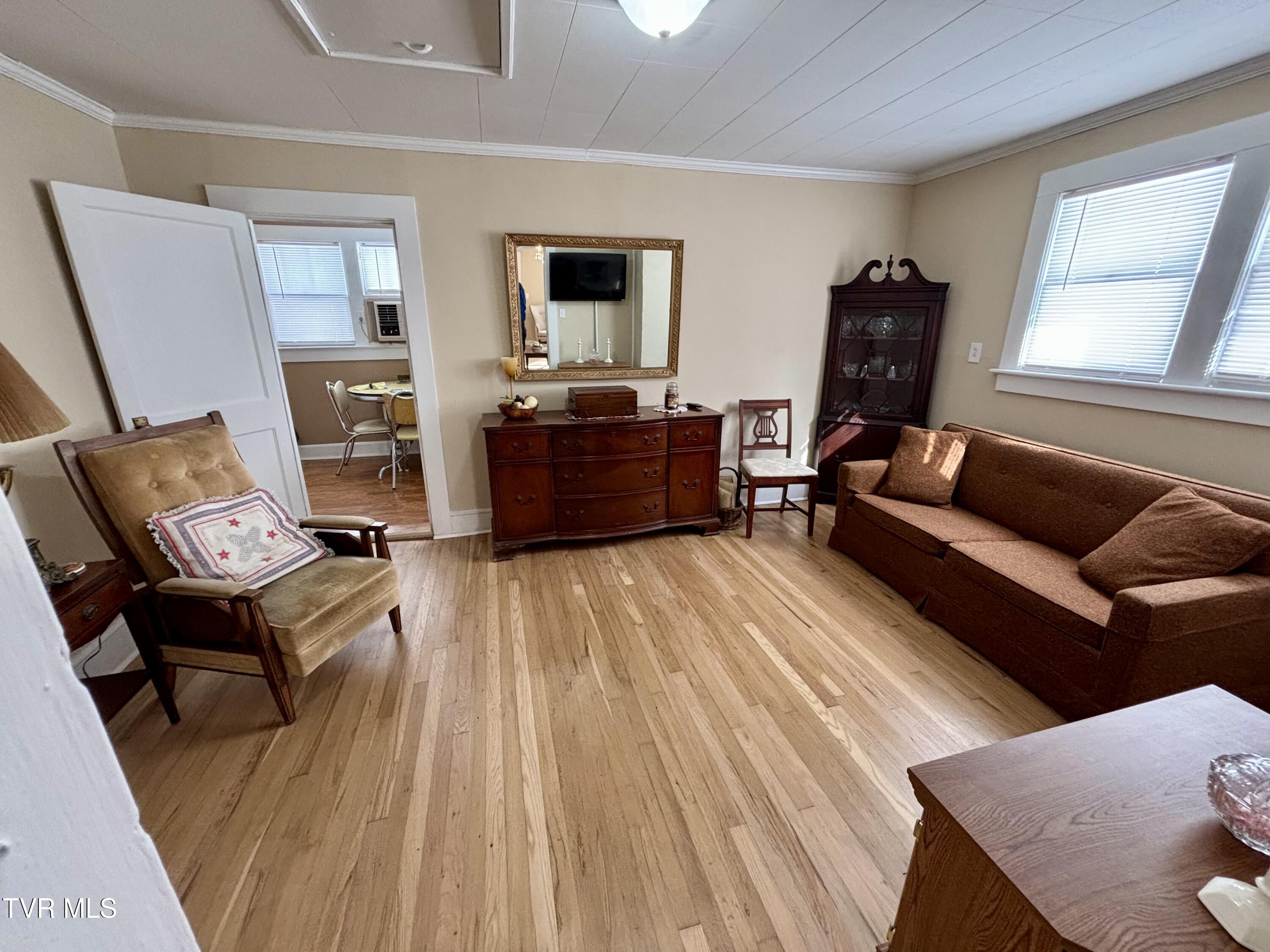 313 School Street Erwin, TN 37650 - Photo 17 of 21 IMG_6508