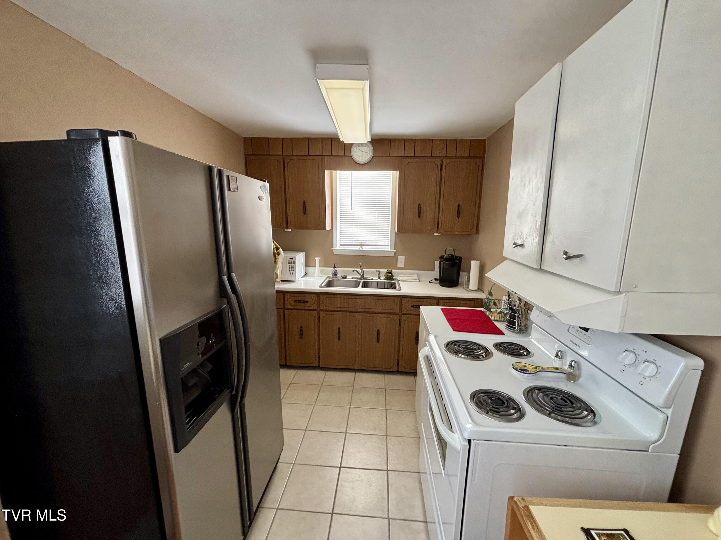 313 School Street Erwin, TN 37650 - Photo 19 of 21 IMG_6512