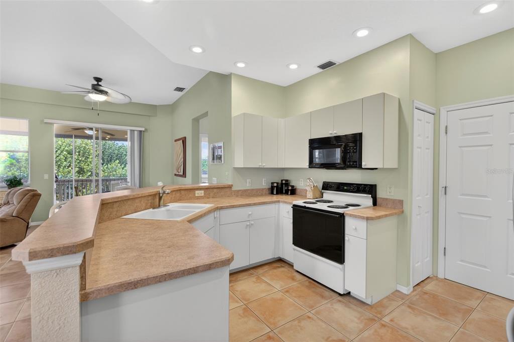 3181 Matecumbe Key Road, Unit 31 Punta Gorda, FL 33955 - Photo 4 of 45