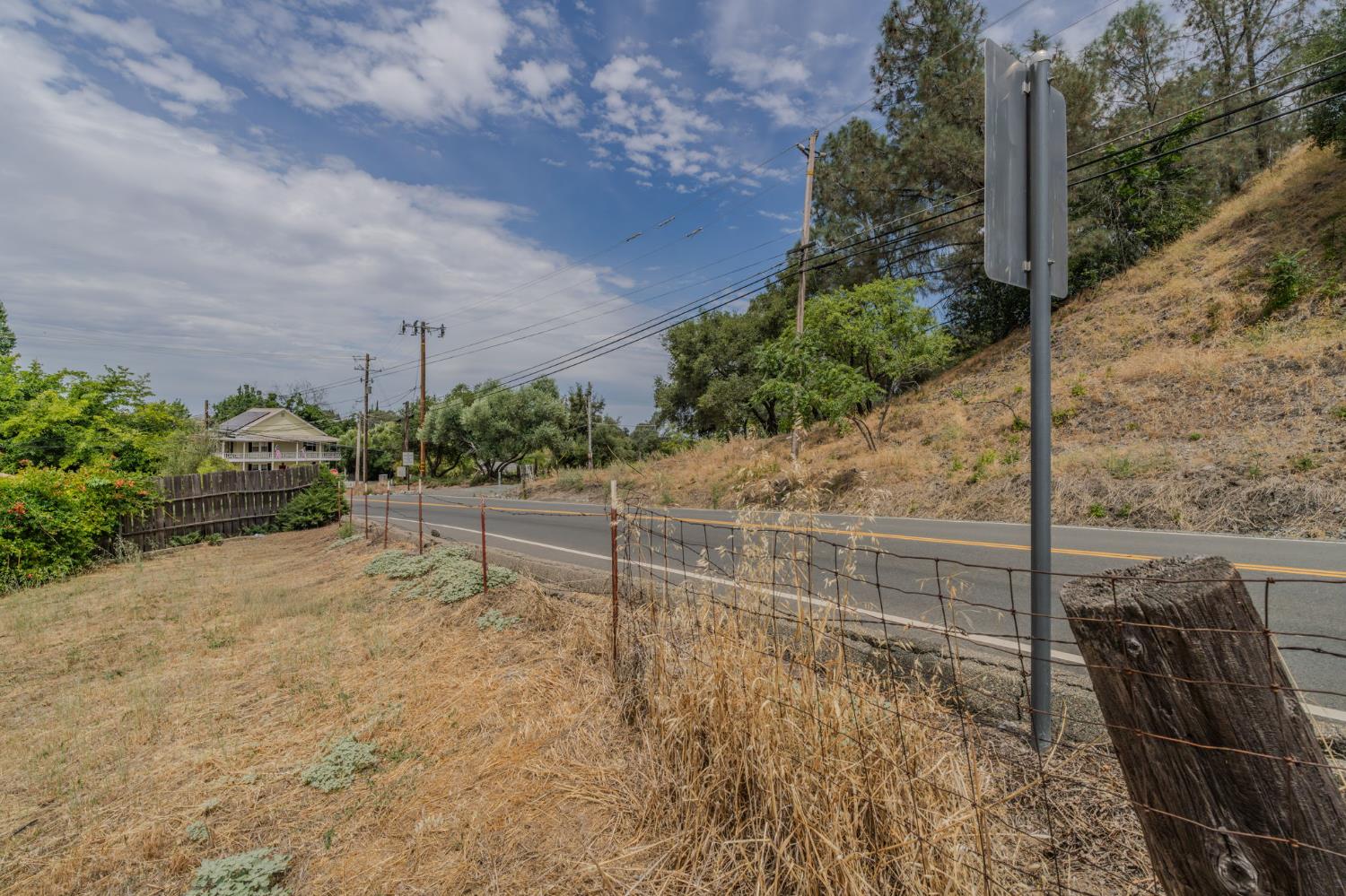 11900 Sutter Hill Road Sutter Creek, CA 95685 - Photo 11 of 55 a view of an outdoor space and yard