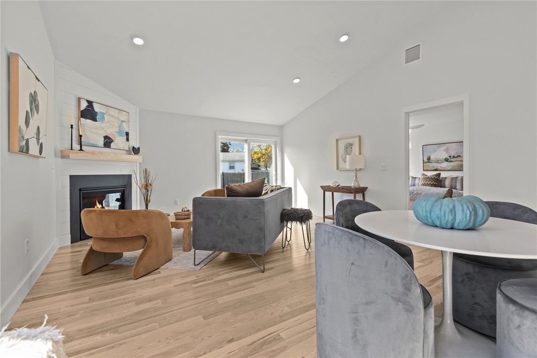 700 Sandy Lane, Unit 20 Warwick, RI 02889 - Photo 4 of 44 Model Unit Shown