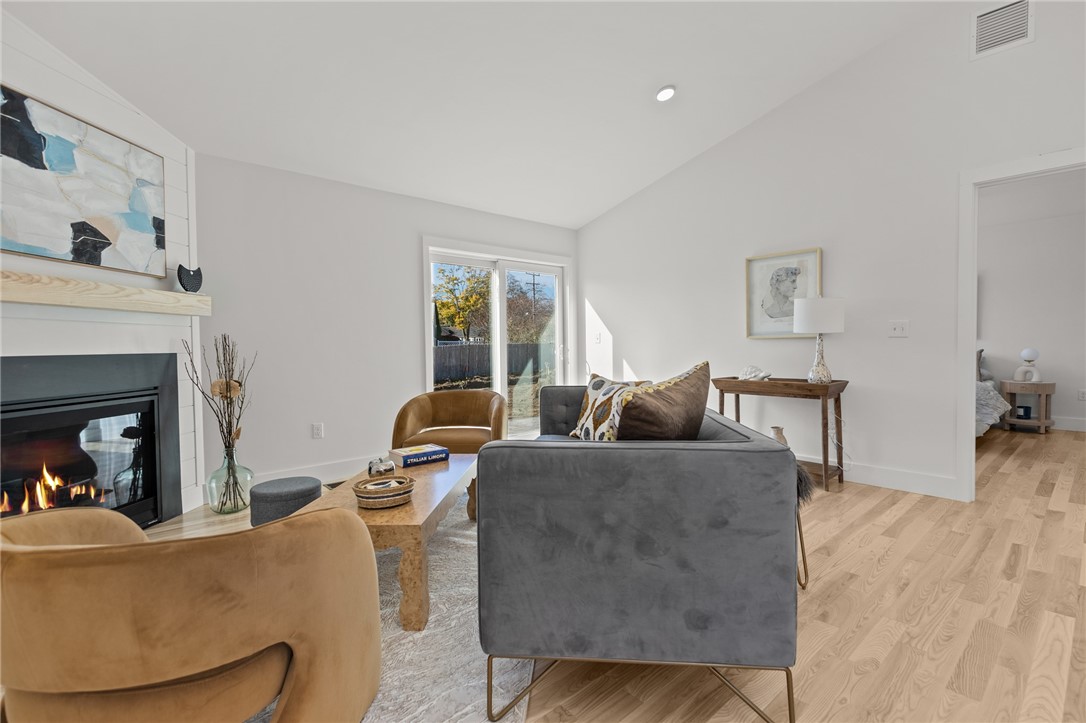 700 Sandy Lane, Unit 20 Warwick, RI 02889 - Photo 7 of 44 Model Unit Shown