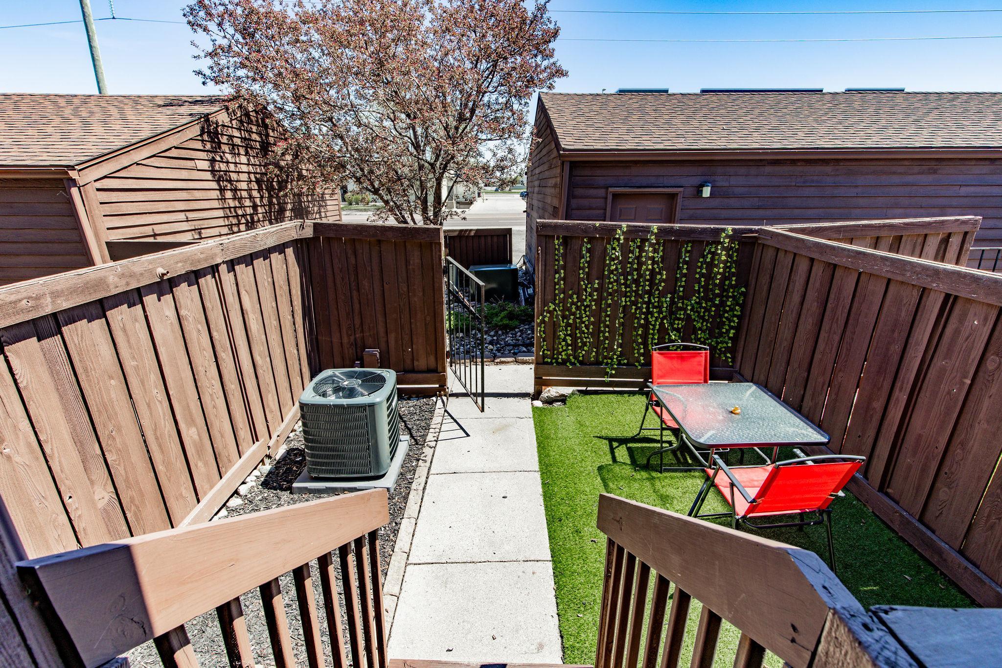 1721 42nd Street South Fargo, ND 58103 - Photo 9 of 47
