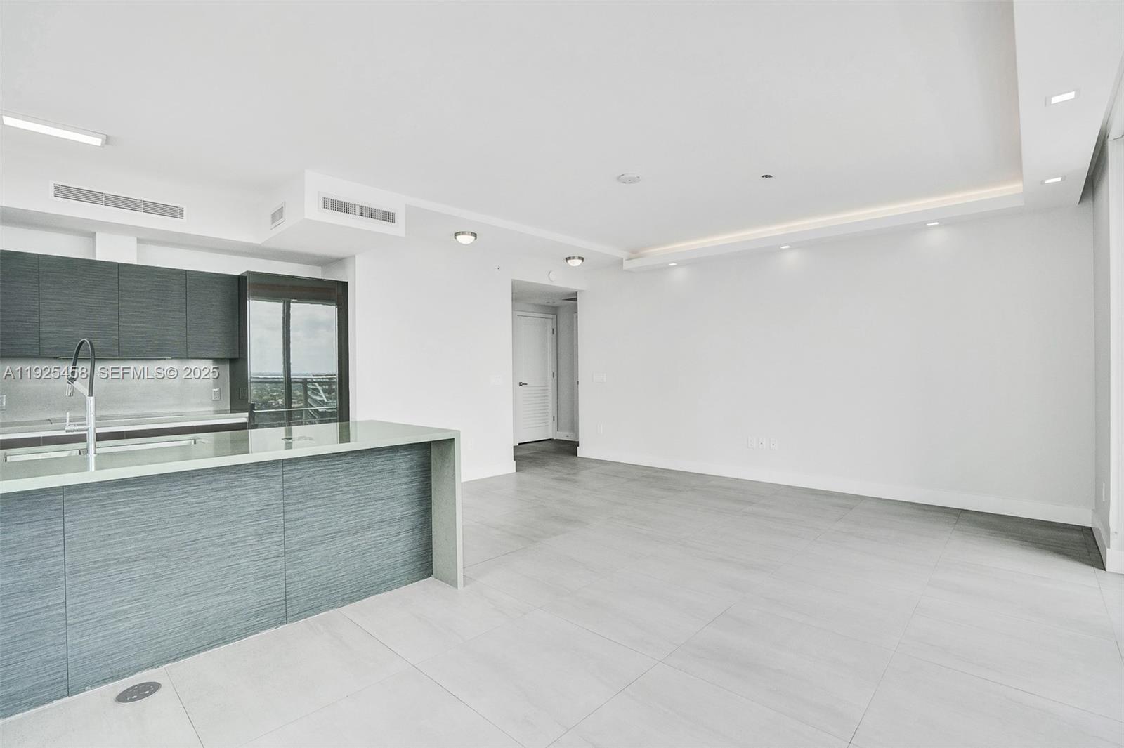 1080 Brickell Avenue, Unit 4109 Miami, FL 33131 - Photo 6 of 23