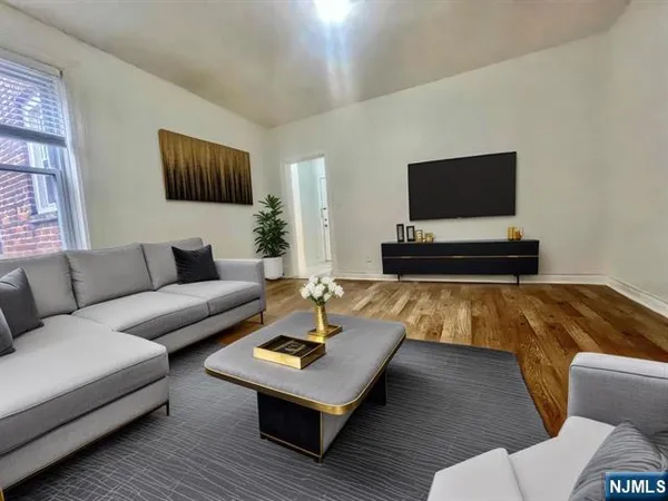 $2,000 | 6045 Blvd, Unit 7E, West New York, NJ 07093