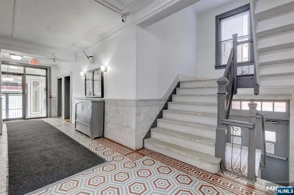 $2,000 | 6045 Blvd, Unit 7E, West New York, NJ 07093