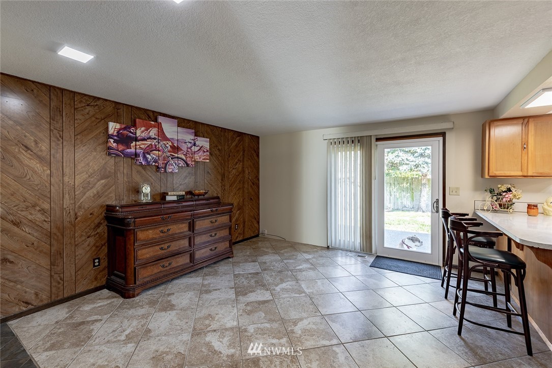 130 Villa Road Kelso, WA 98626 - Photo 4 of 28 Gallery Image 4