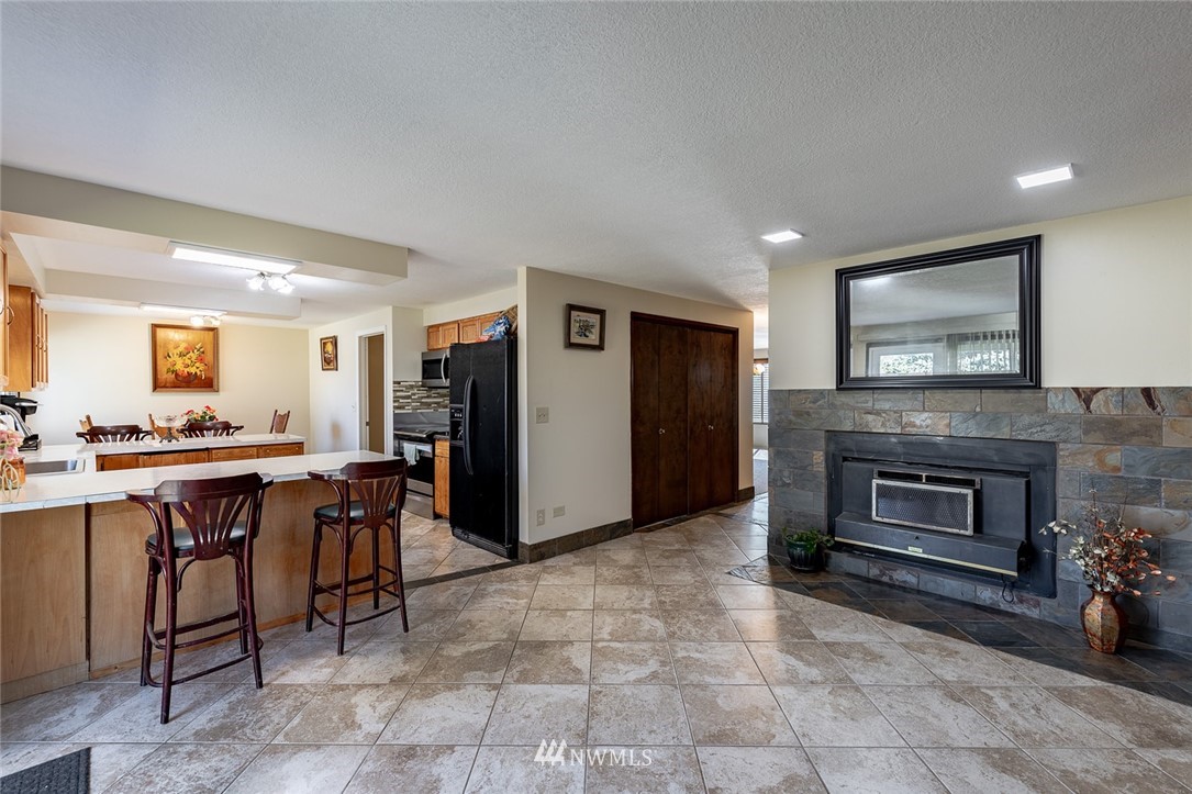 130 Villa Road Kelso, WA 98626 - Photo 6 of 28 Gallery Image 6