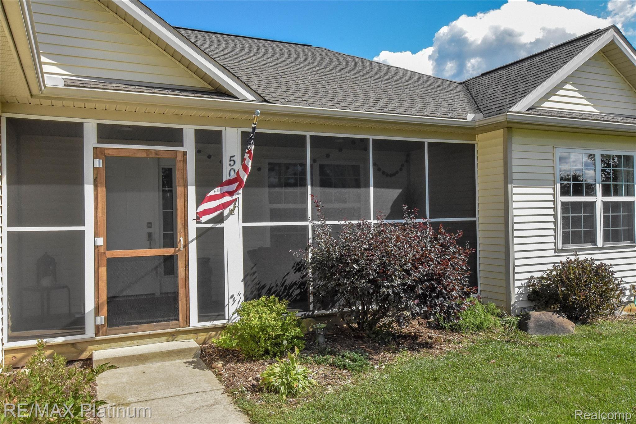 5077 Gregory Road Gregory, MI 48137 - Photo 2 of 45 DSC_9264.jpg