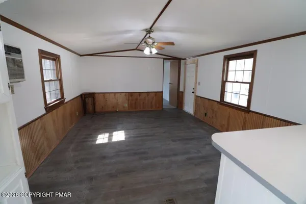 $1,400 | 238 Birchwood Lane, Saylorsburg, PA 18353
