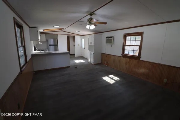 $1,400 | 238 Birchwood Lane, Saylorsburg, PA 18353