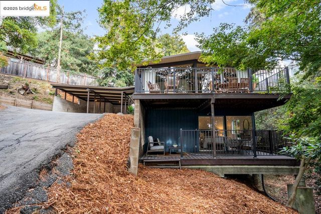 $1,300,000 | 74 Florida Avenue, Berkeley, CA 94707