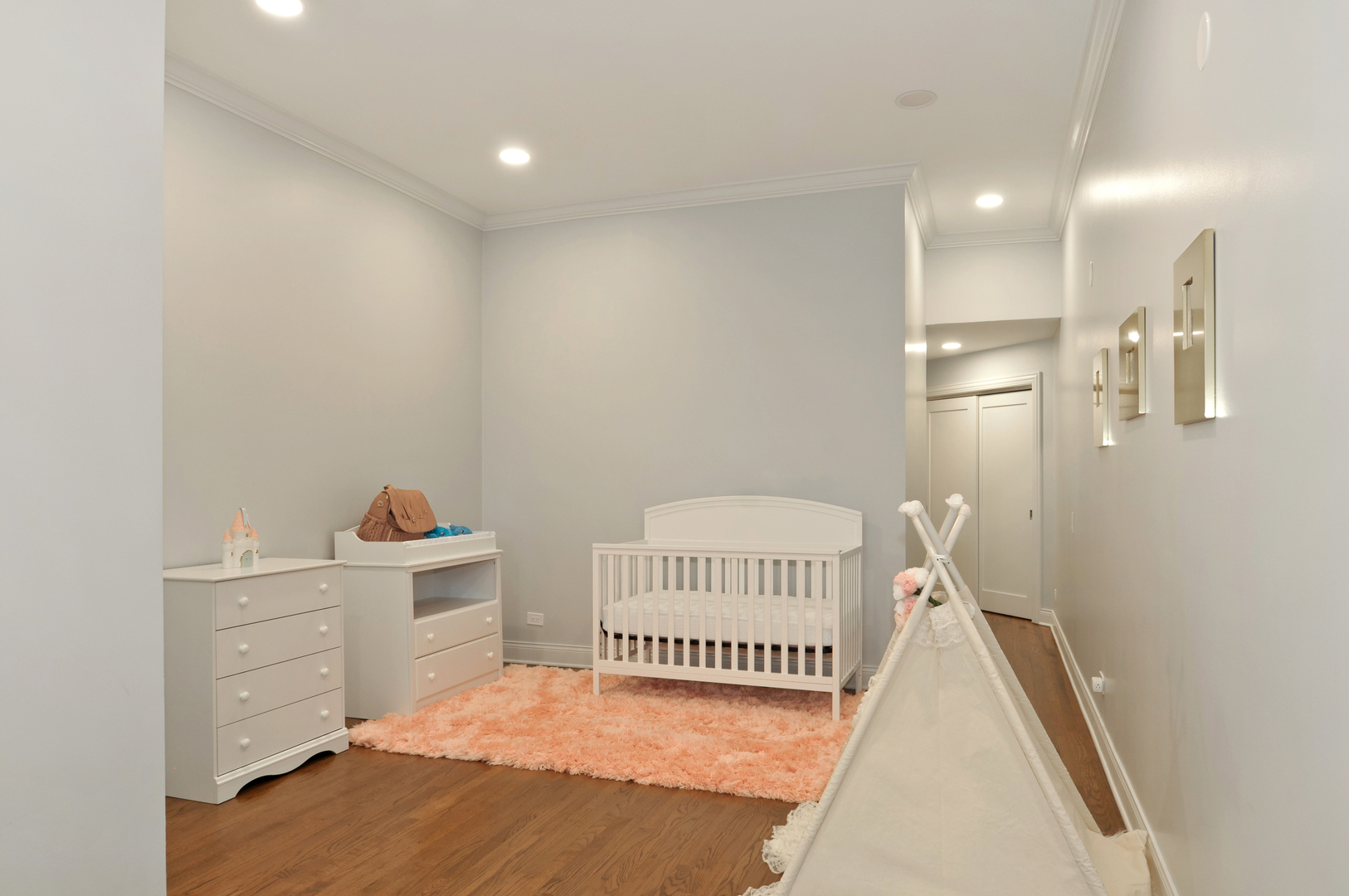 507 North Wells Street, Unit 2 Chicago, IL 60654 - Photo 17 of 24