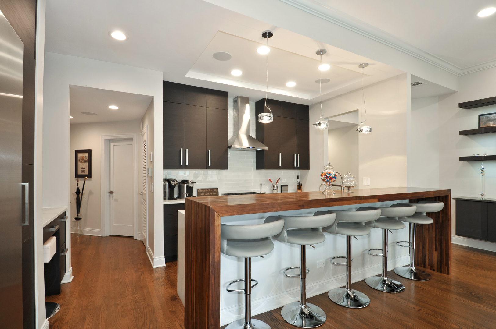 507 North Wells Street, Unit 2 Chicago, IL 60654 - Photo 8 of 24
