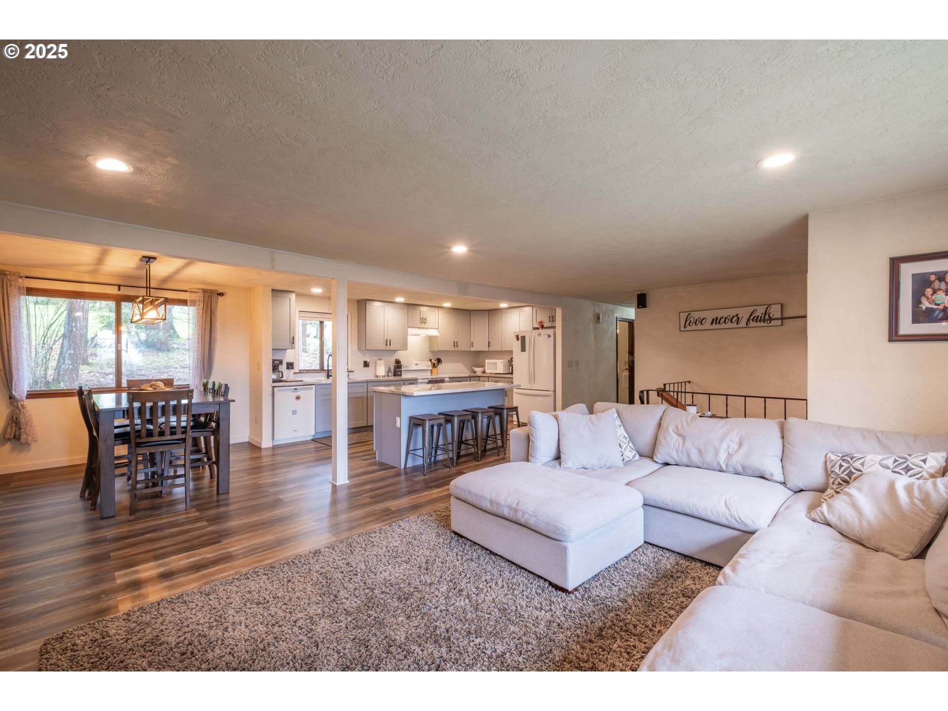 30528 Ty Valley Road Lebanon, OR 97355 - Photo 16 of 38 Gallery Image 16