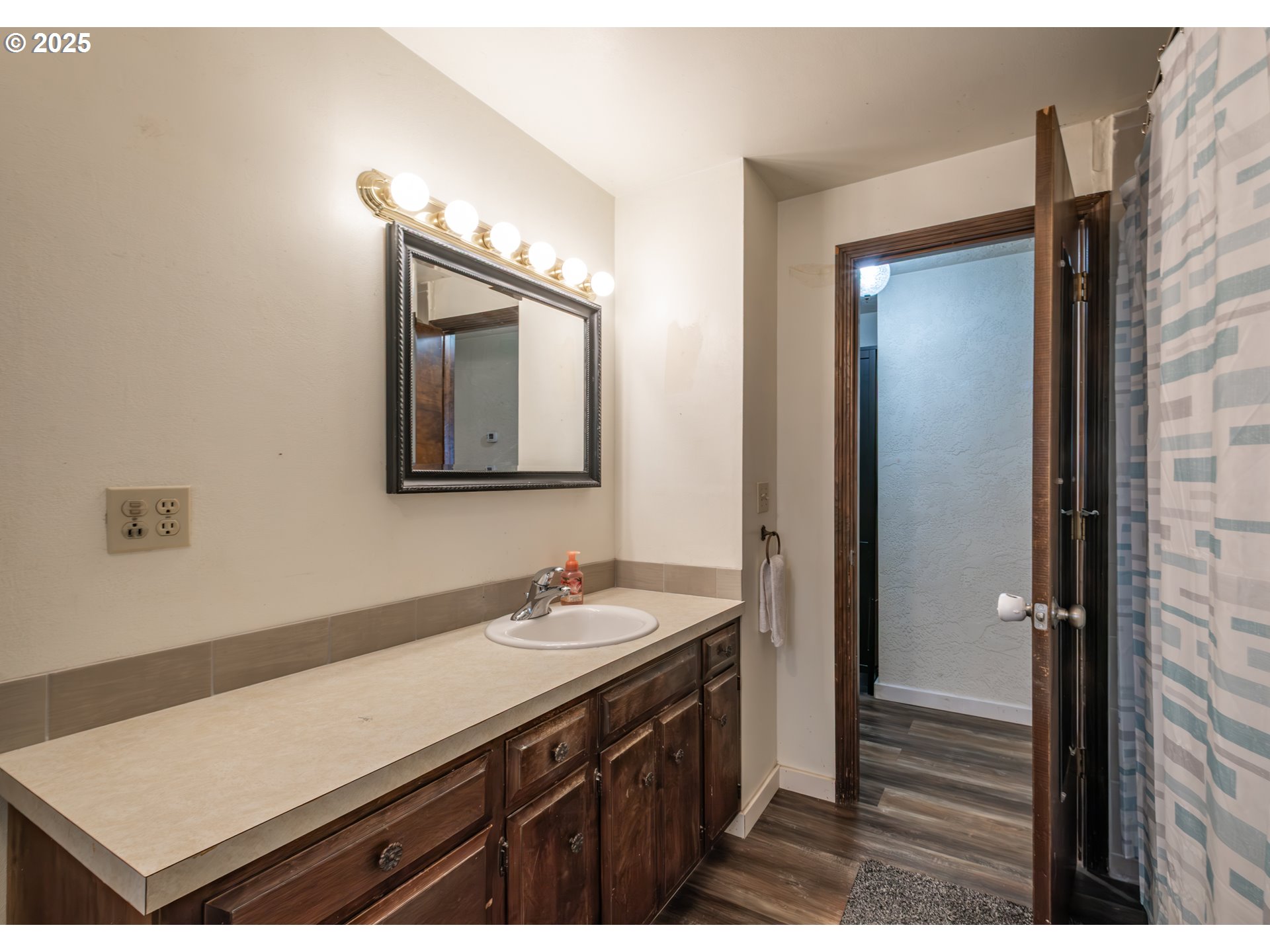 30528 Ty Valley Road Lebanon, OR 97355 - Photo 25 of 38 Gallery Image 25