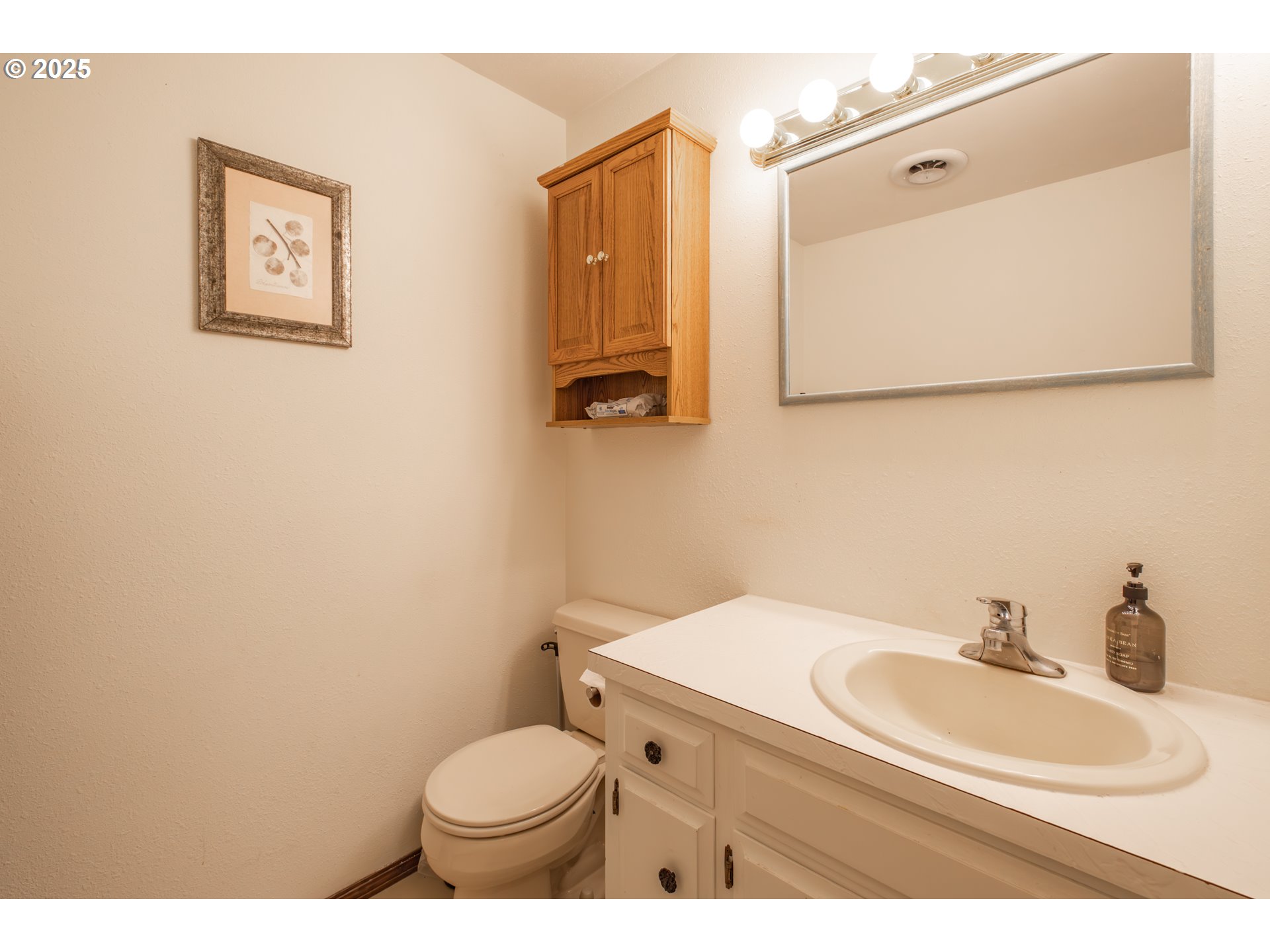 30528 Ty Valley Road Lebanon, OR 97355 - Photo 5 of 38 Gallery Image 5