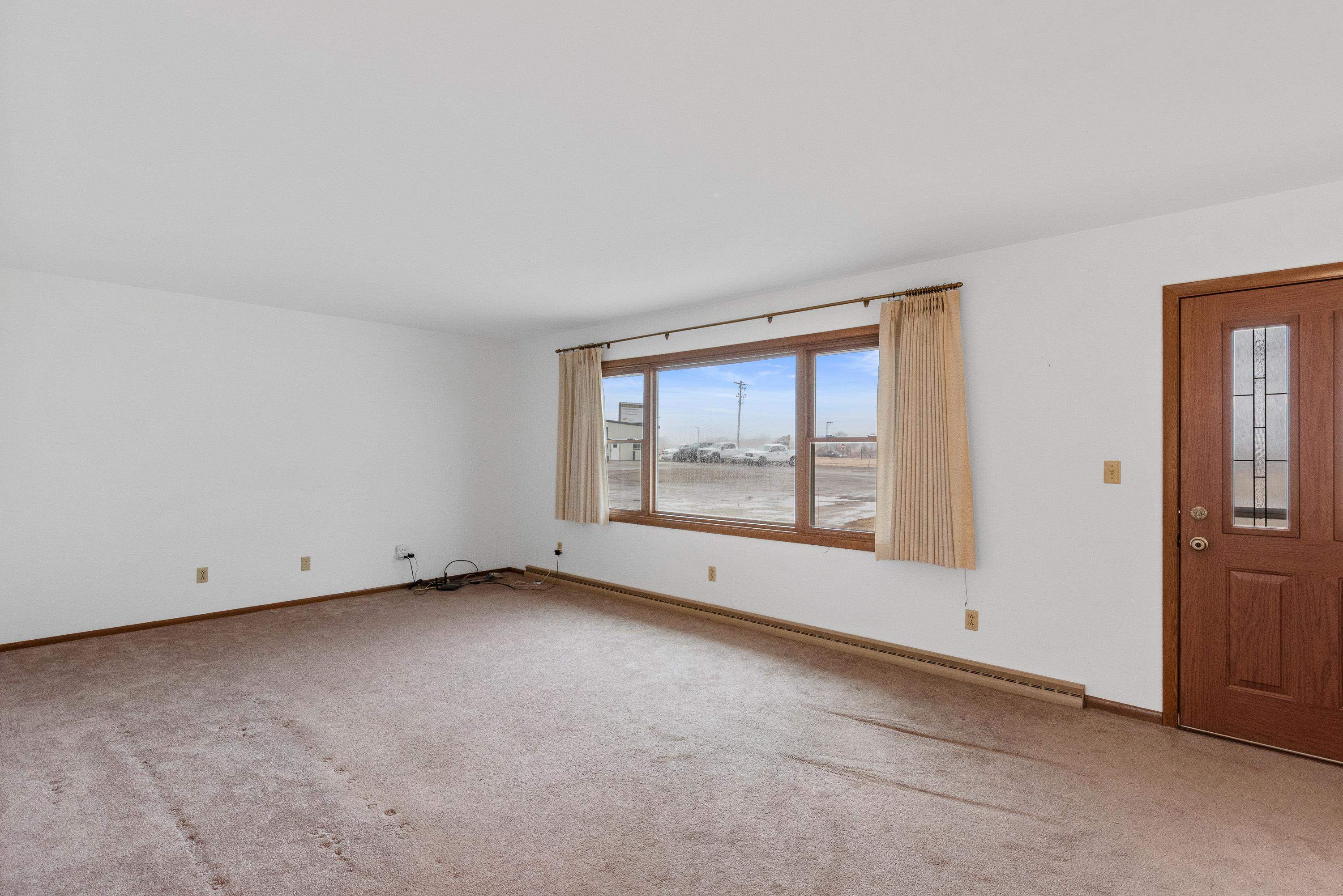 N3461 Guenther Road Waupun, WI 53963 - Photo 4 of 29