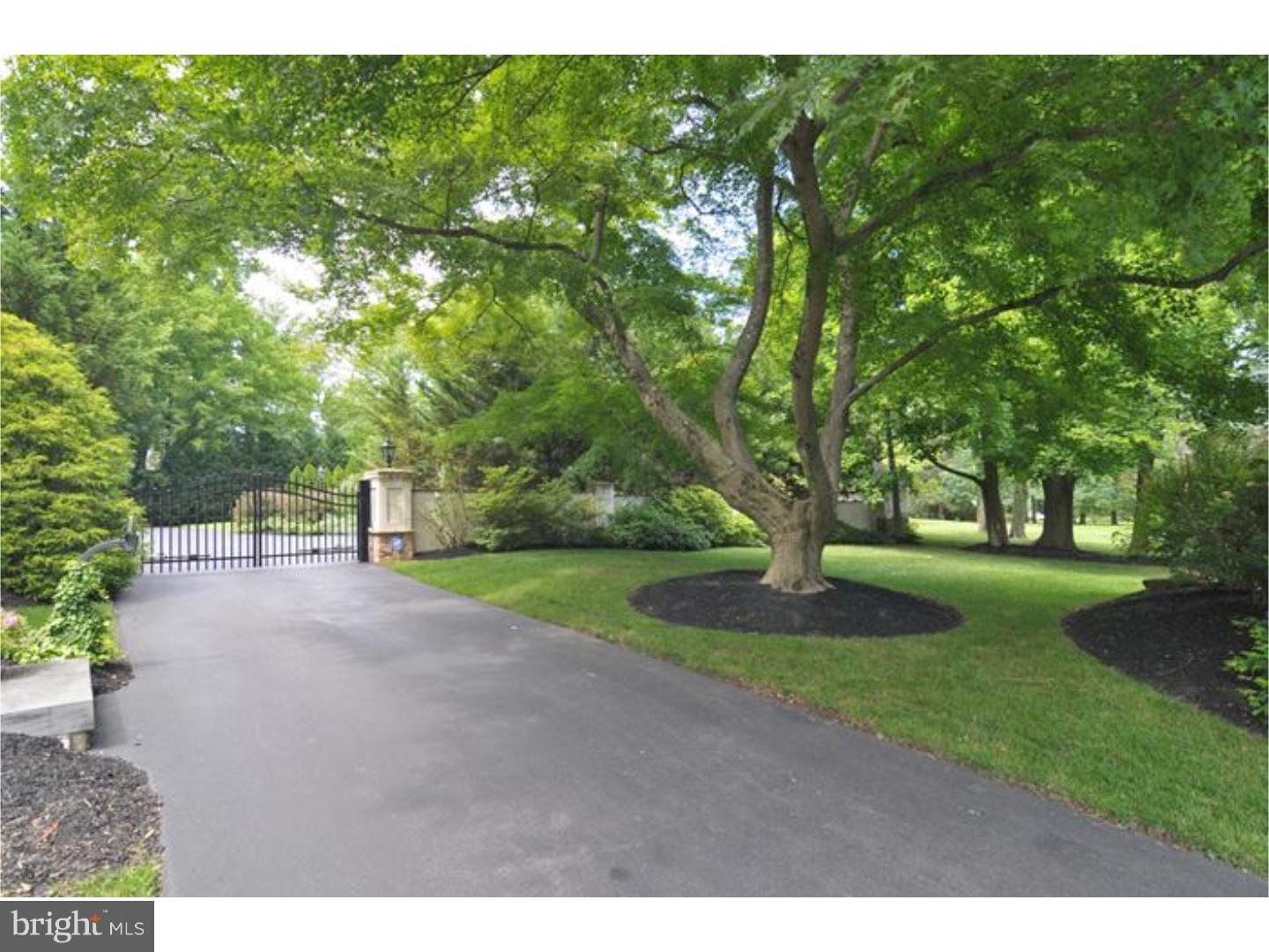 1483 Welsh Road Huntingdon Valley, PA 19006 - Photo 3 of 25