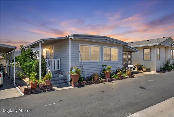 $165,000 | 15621 Beach Boulevard, Unit SPC 127, Westminster, CA 92683