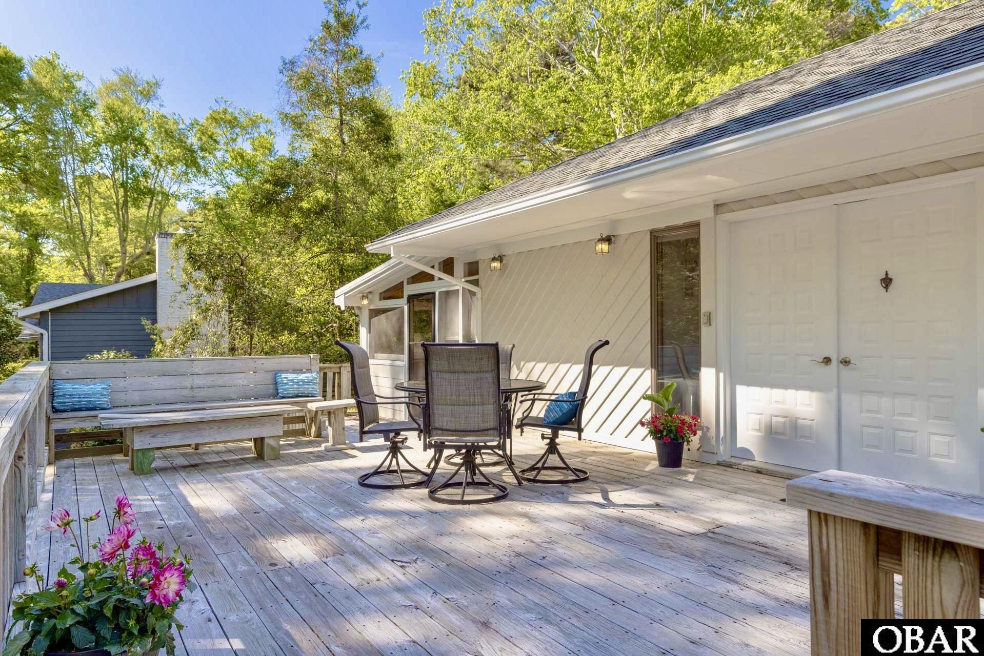 175 Beech Tree Trail, Unit 5 Southern Shores, NC 27949 - Photo 5 of 50 Large Sun Deck