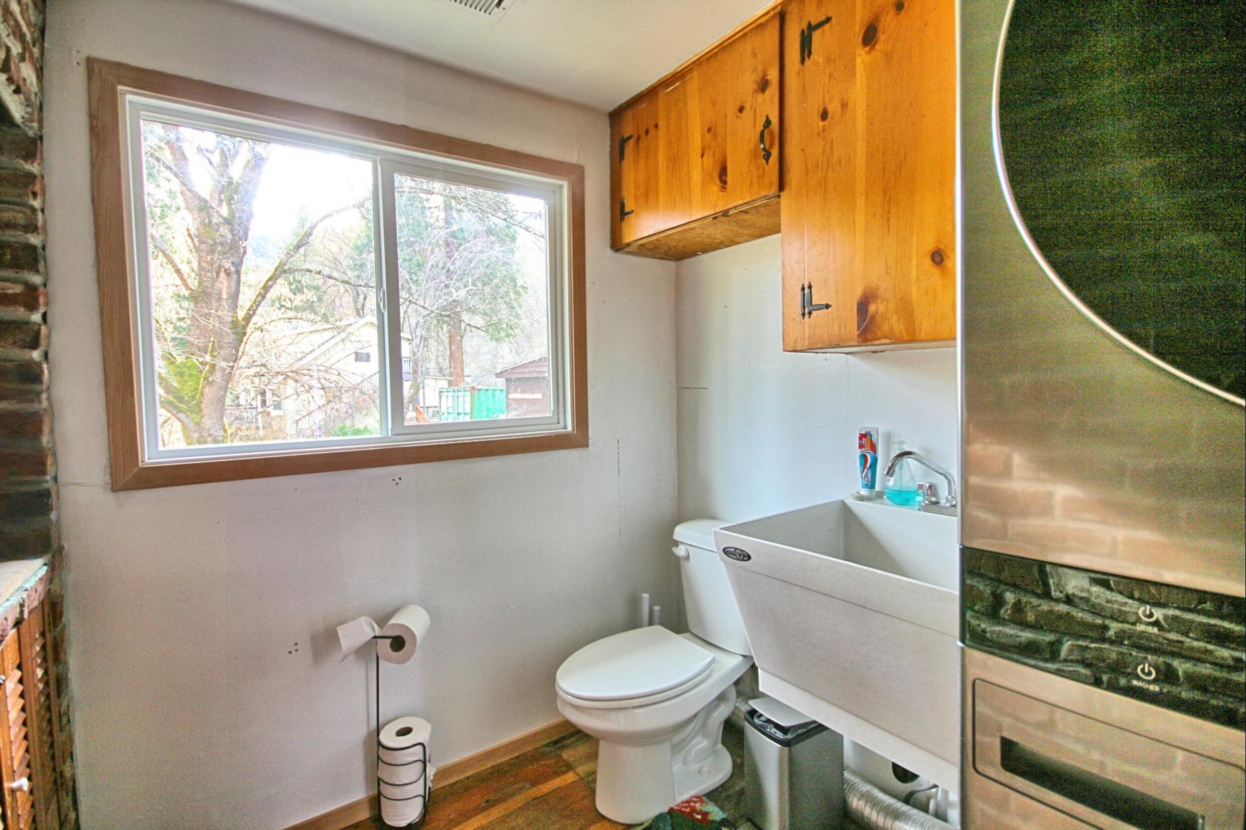 3356 Little Applegate Road Jacksonville, OR 97530 - Photo 31 of 64 1/2 bath