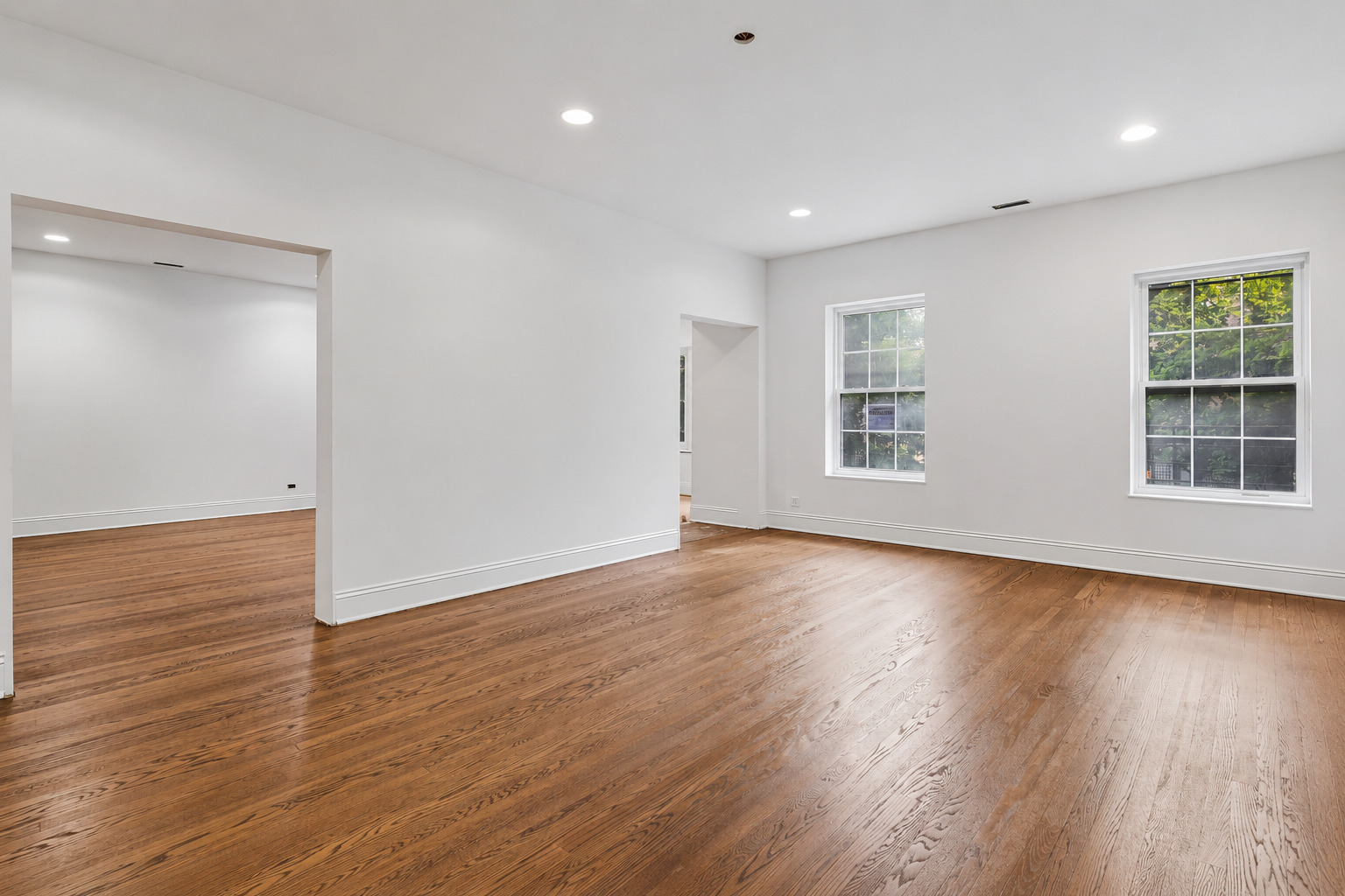 6914 North Sheridan Road, Unit 2 Chicago, IL 60626 - Photo 3 of 14