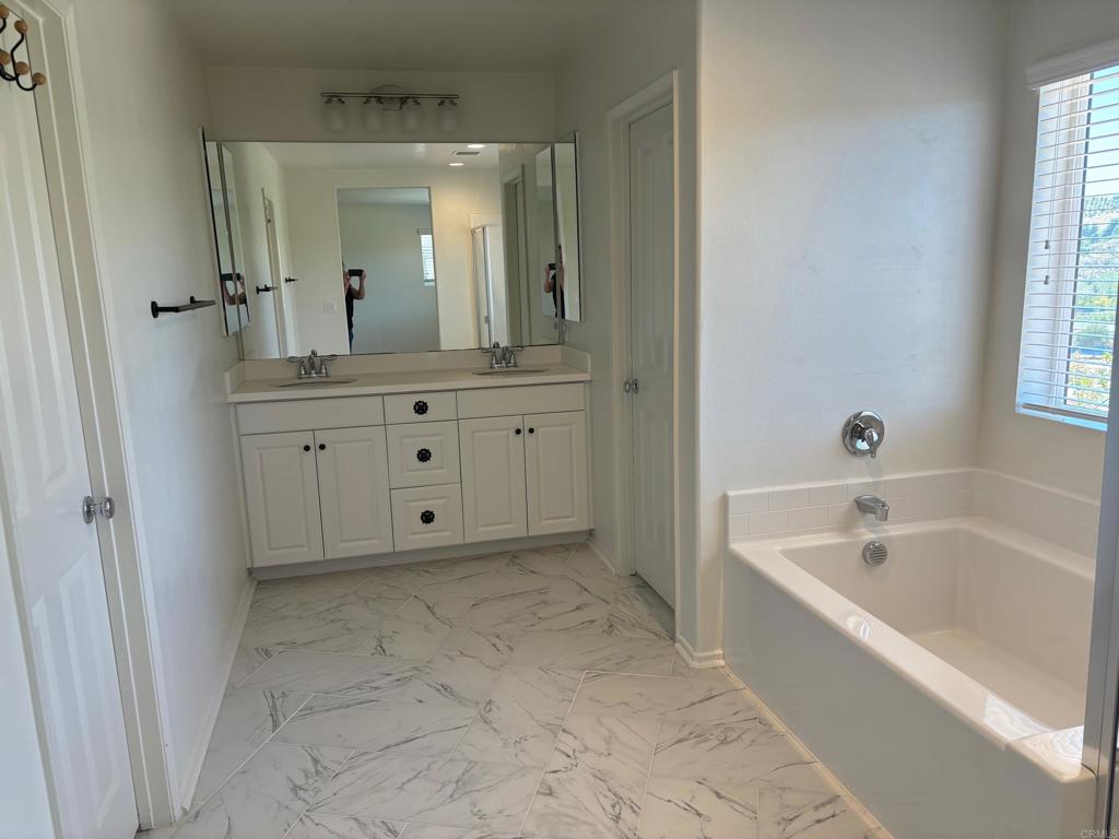 35646 Asturian Way Fallbrook, CA 92028 - Photo 13 of 35