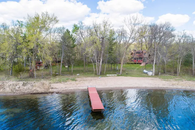 $1,250,000 | 32529 Blue Heron Road, Richville, MN 56576