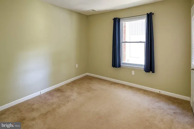 $1,650 | 18300 Streamside Drive, Unit 304, Gaithersburg, MD 20879