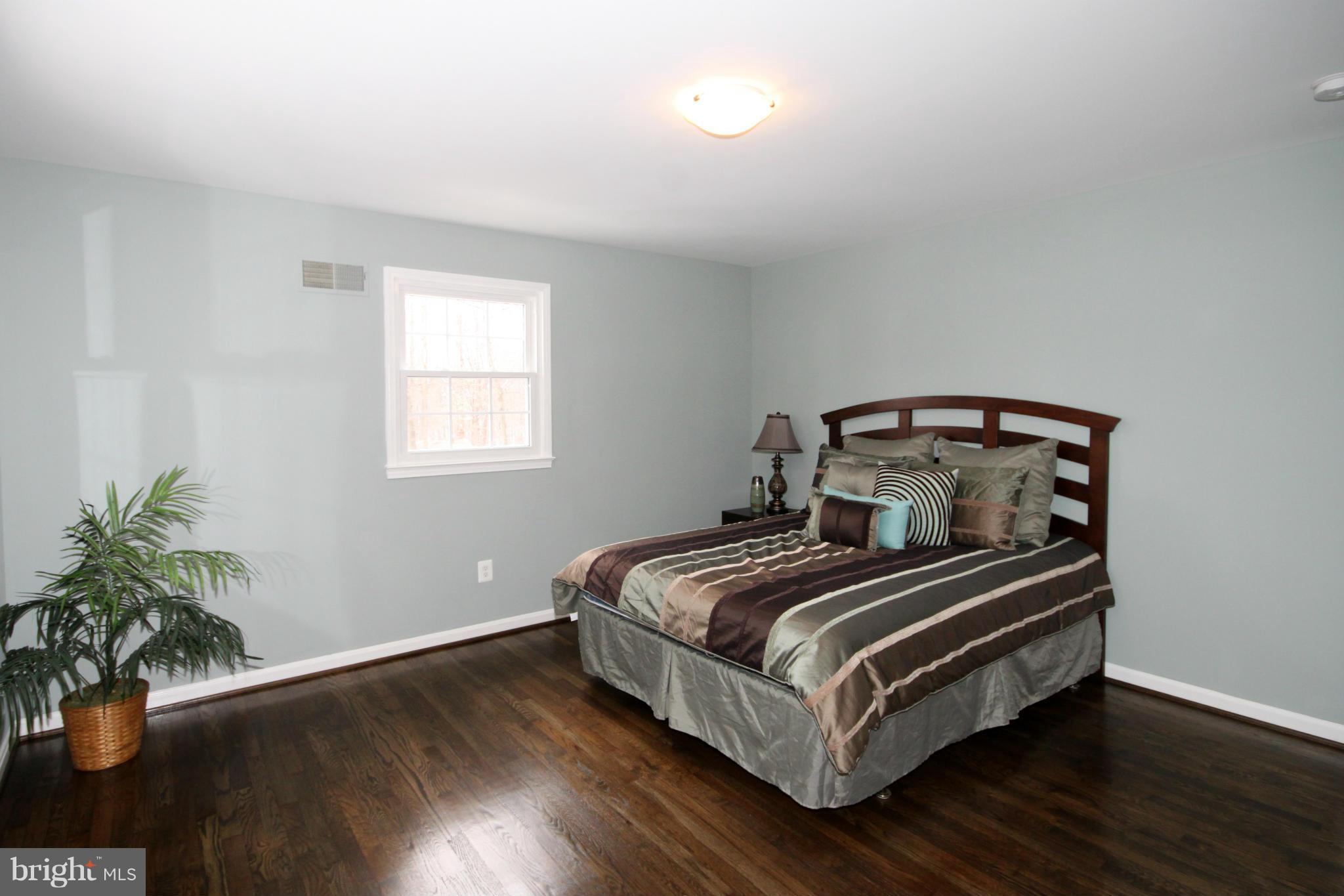 7002 Spaniel Road Springfield, VA 22153 - Photo 17 of 29 Bedroom (Master)