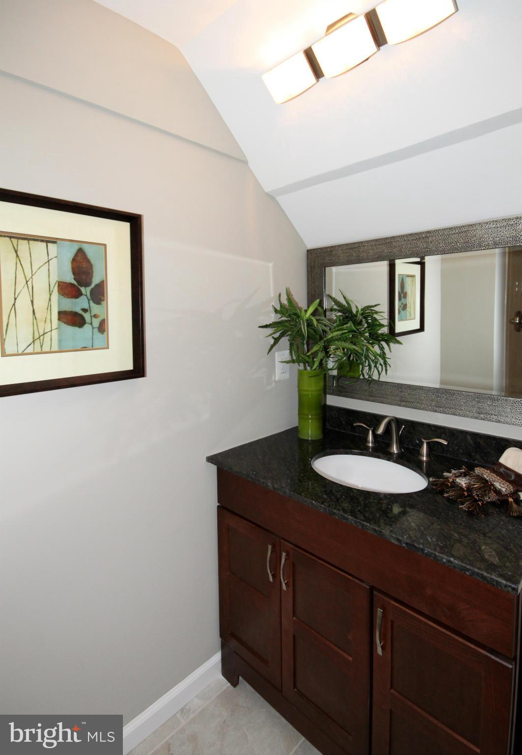 7002 Spaniel Road Springfield, VA 22153 - Photo 24 of 29 Bath