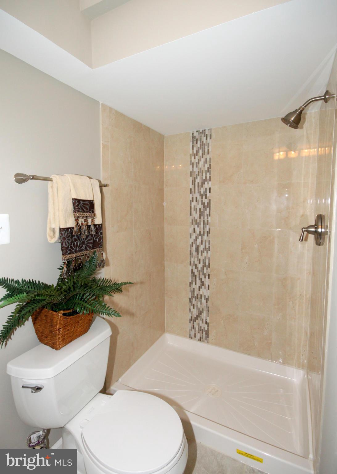 7002 Spaniel Road Springfield, VA 22153 - Photo 26 of 29 Bath
