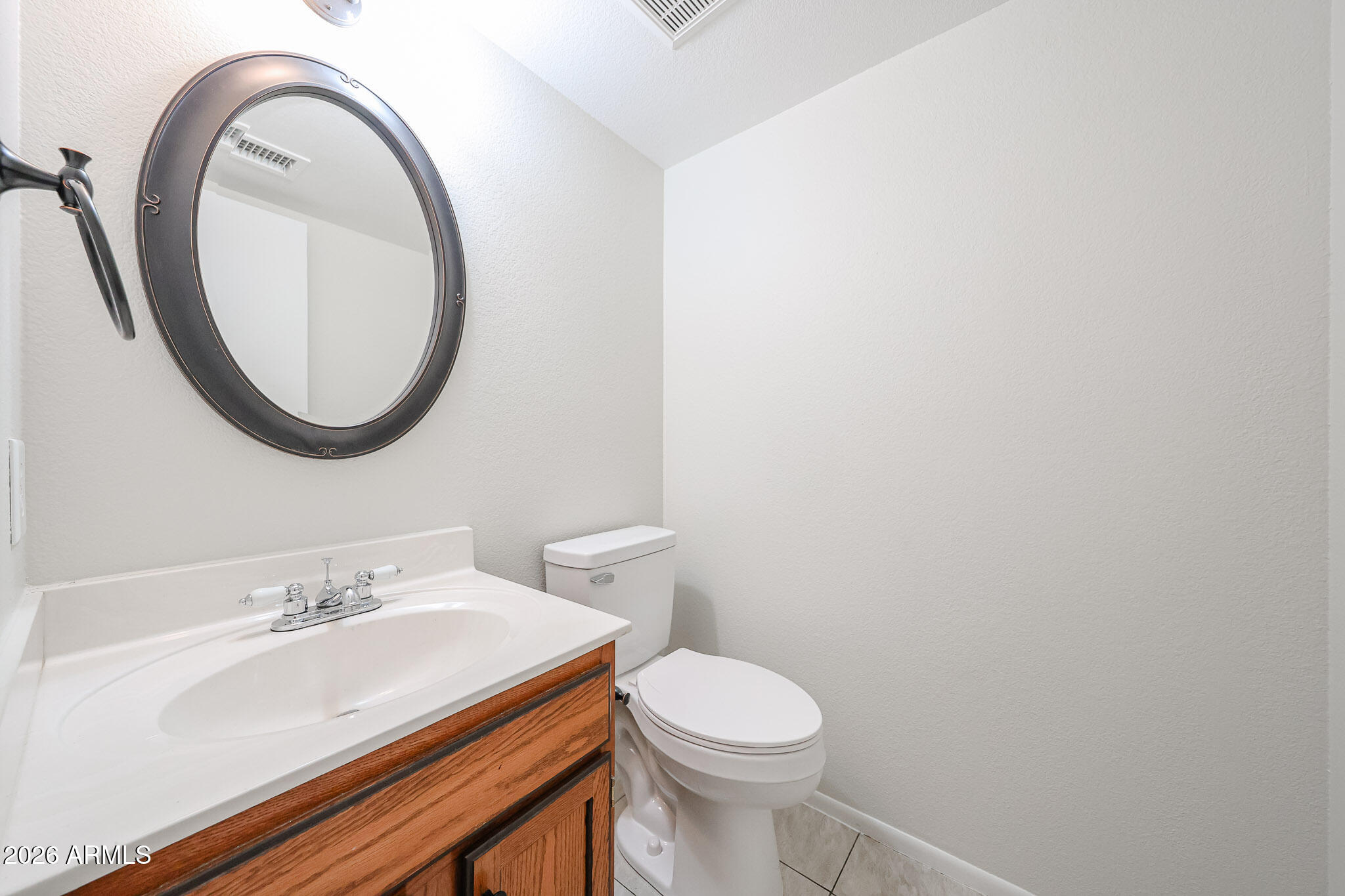 4725 East St John Road Phoenix, AZ 85032 - Photo 34 of 40 Guest Bathroom