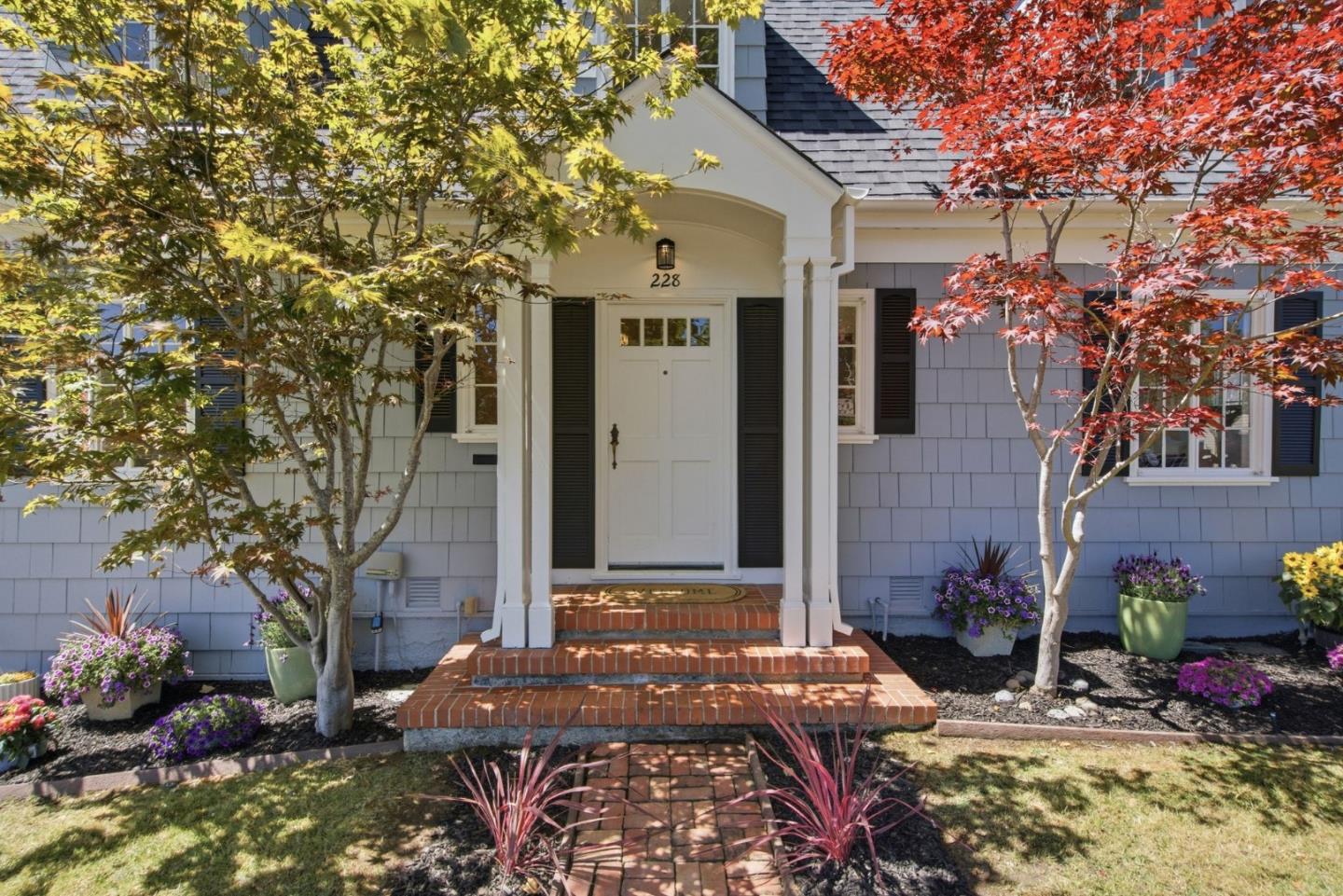 228 Harvard Road San Mateo, CA 94402 - Photo 5 of 61