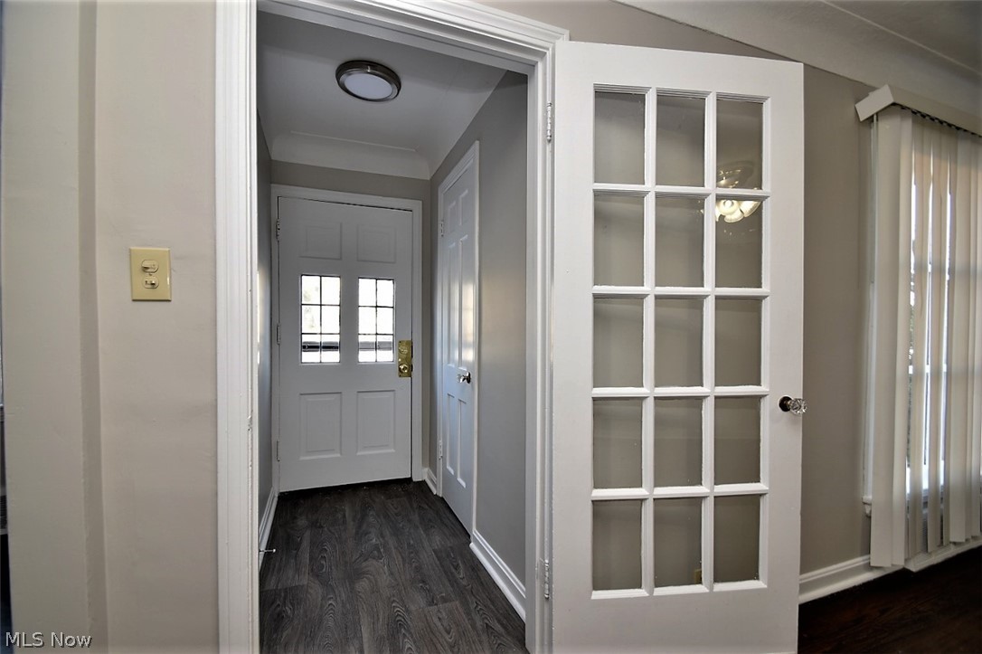 3814 Bainbridge Road Cleveland Heights, OH 44118 - Photo 2 of 35