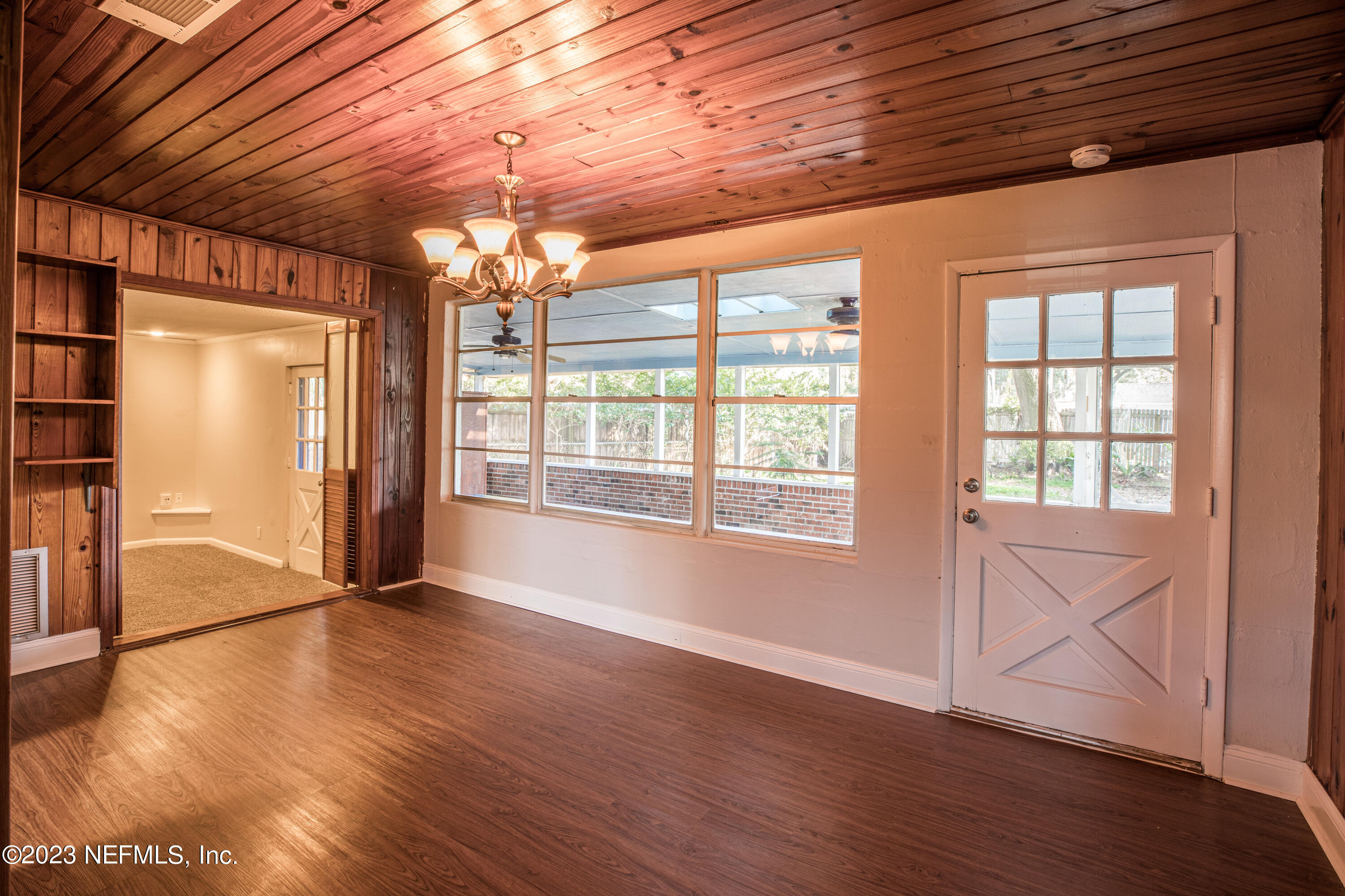 1059 Glynlea Road Jacksonville, FL 32216 - Photo 11 of 22 Glynlea2023MKTPHT-7