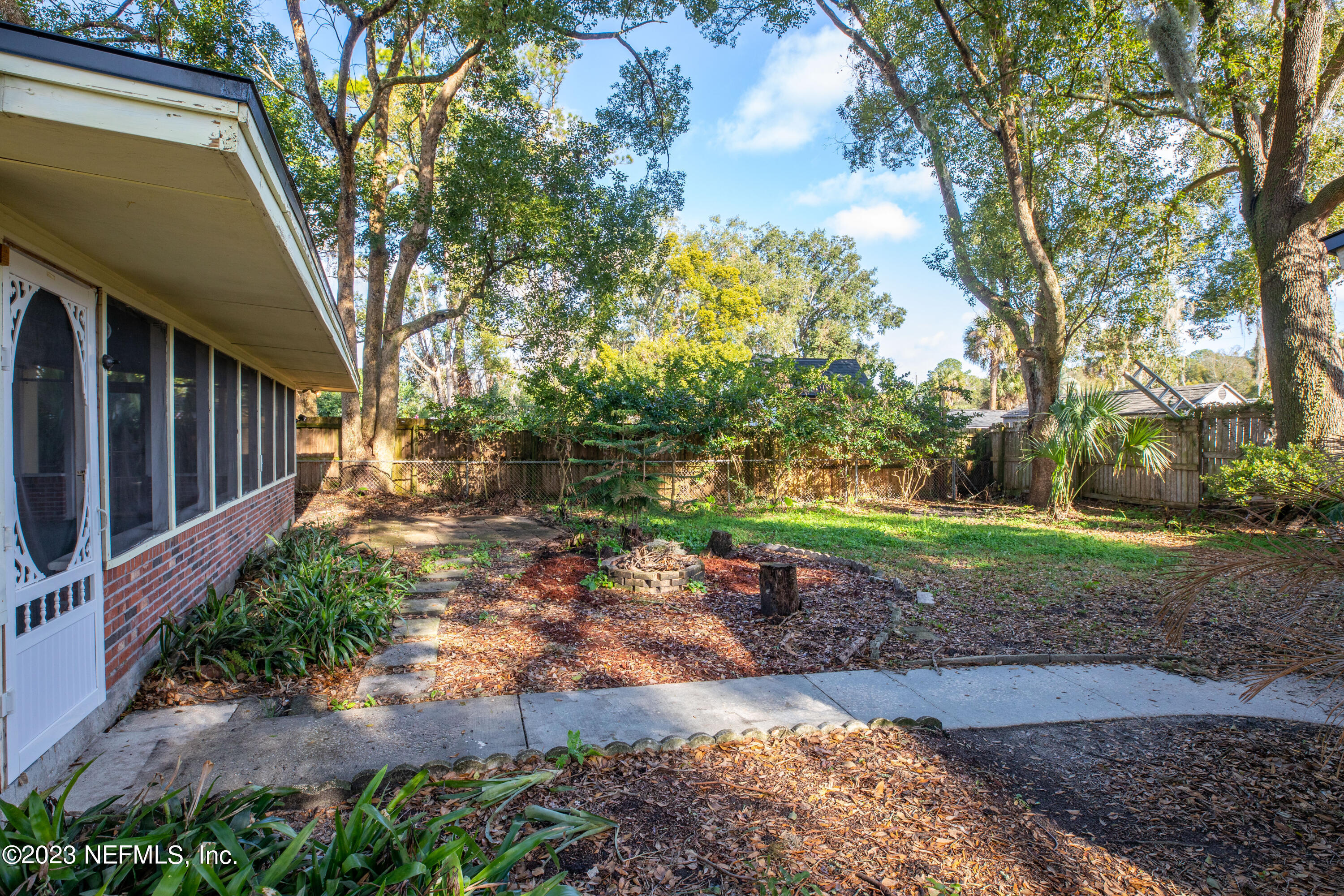 1059 Glynlea Road Jacksonville, FL 32216 - Photo 14 of 22 Glynlea2023MKTPHT-17