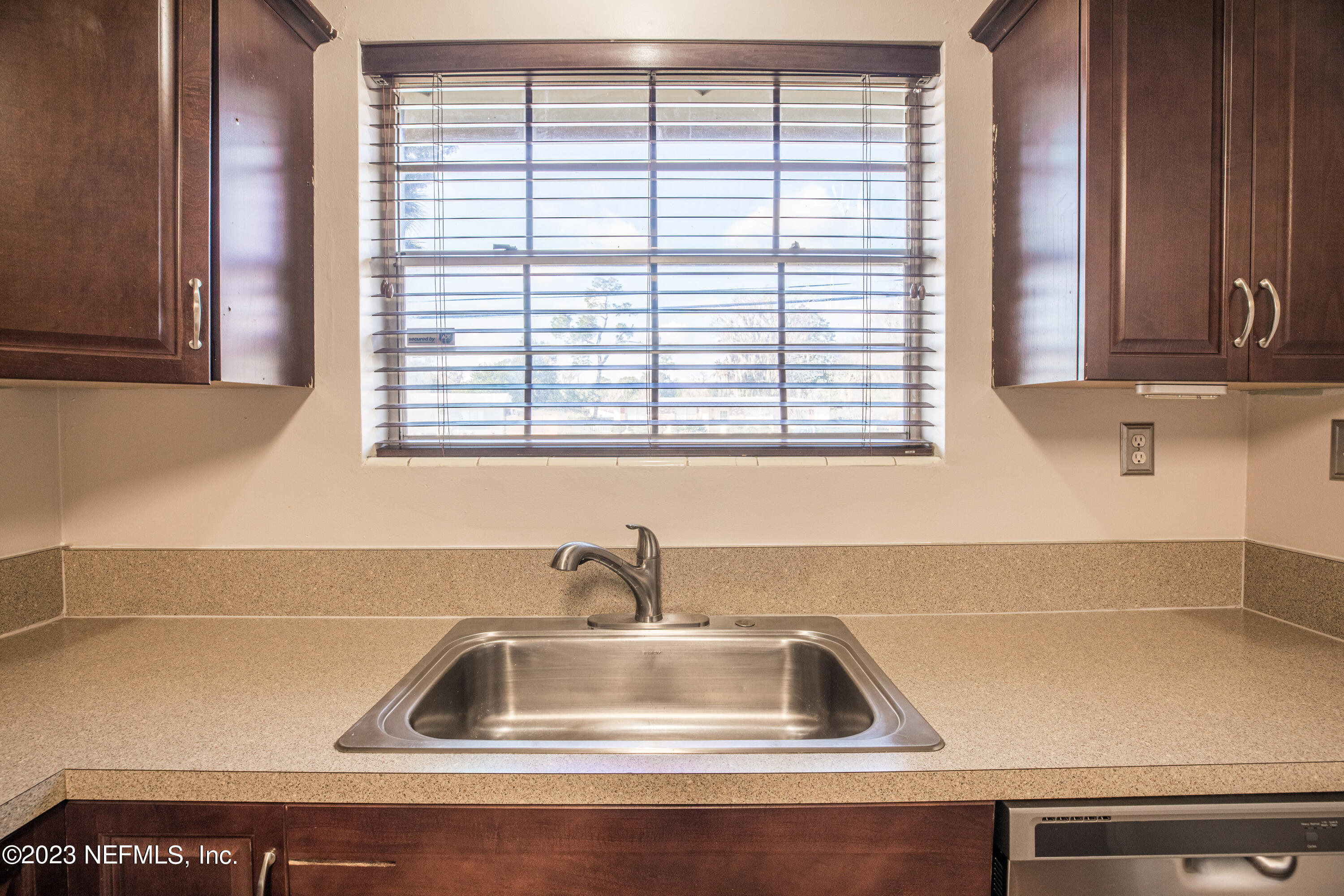 1059 Glynlea Road Jacksonville, FL 32216 - Photo 16 of 22 Glynlea2023MKTPHT-11