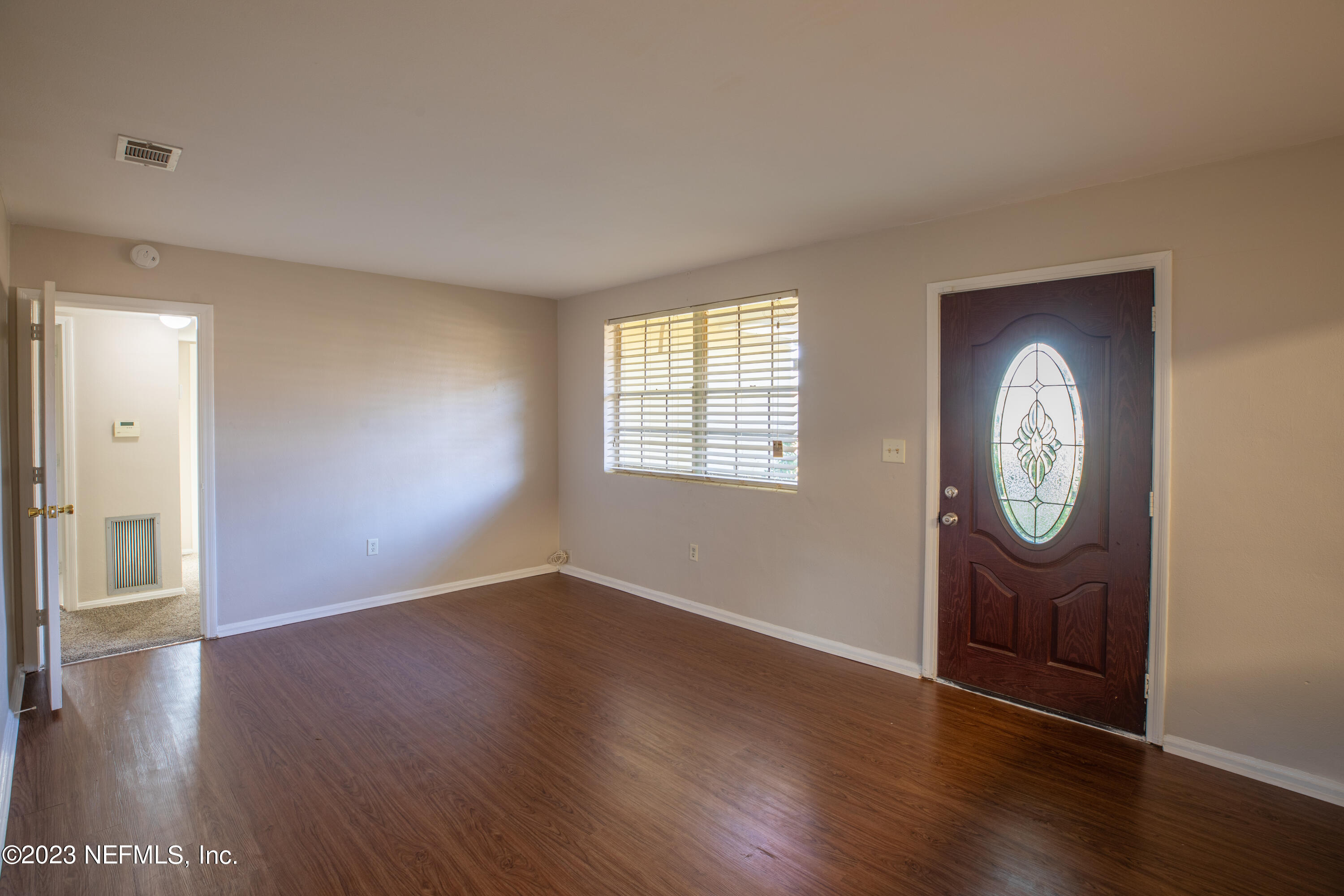 1059 Glynlea Road Jacksonville, FL 32216 - Photo 5 of 22 Glynlea2023MKTPHT-6